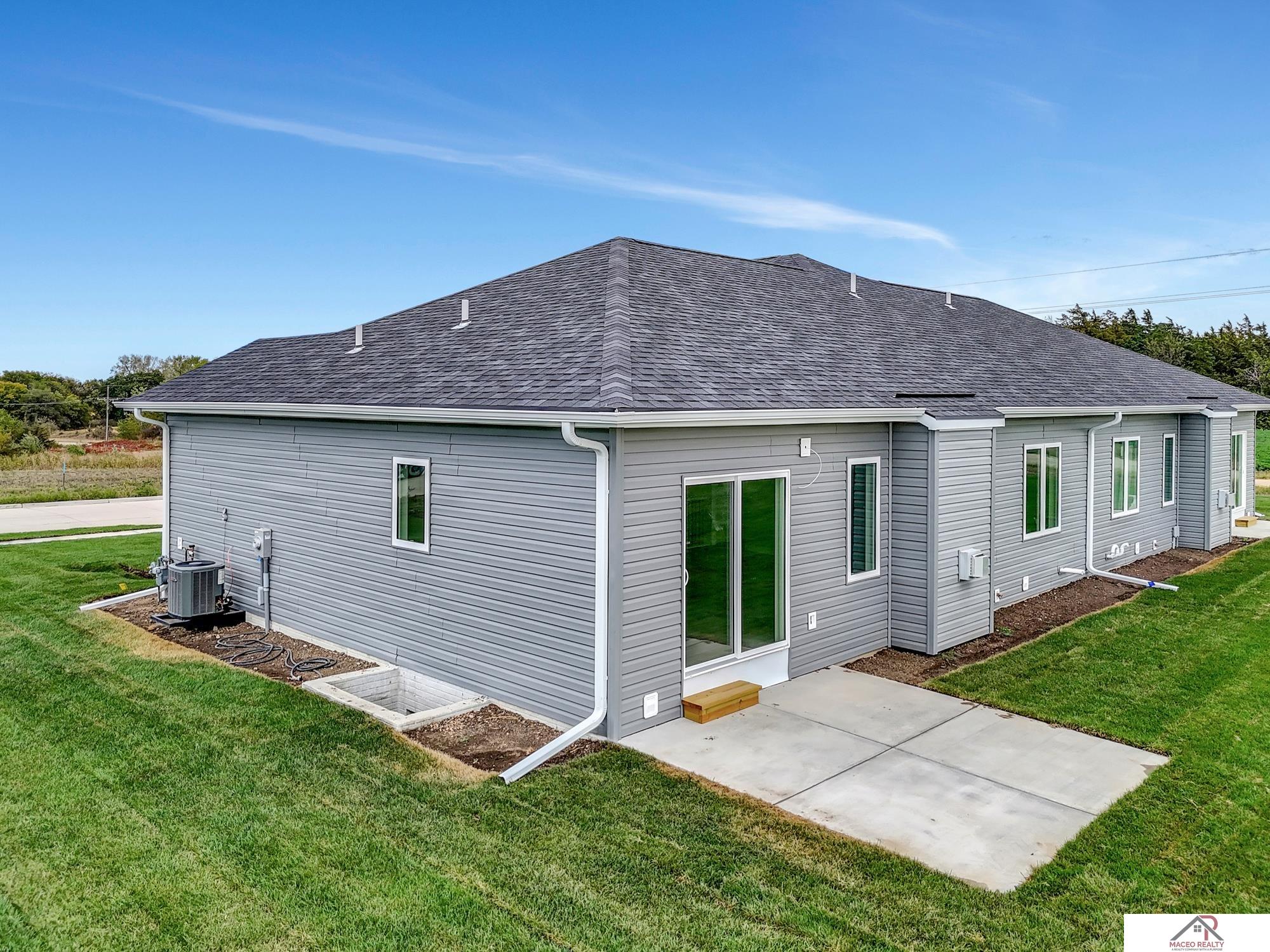 2415 Fairway Drive, Crete, Nebraska image 31