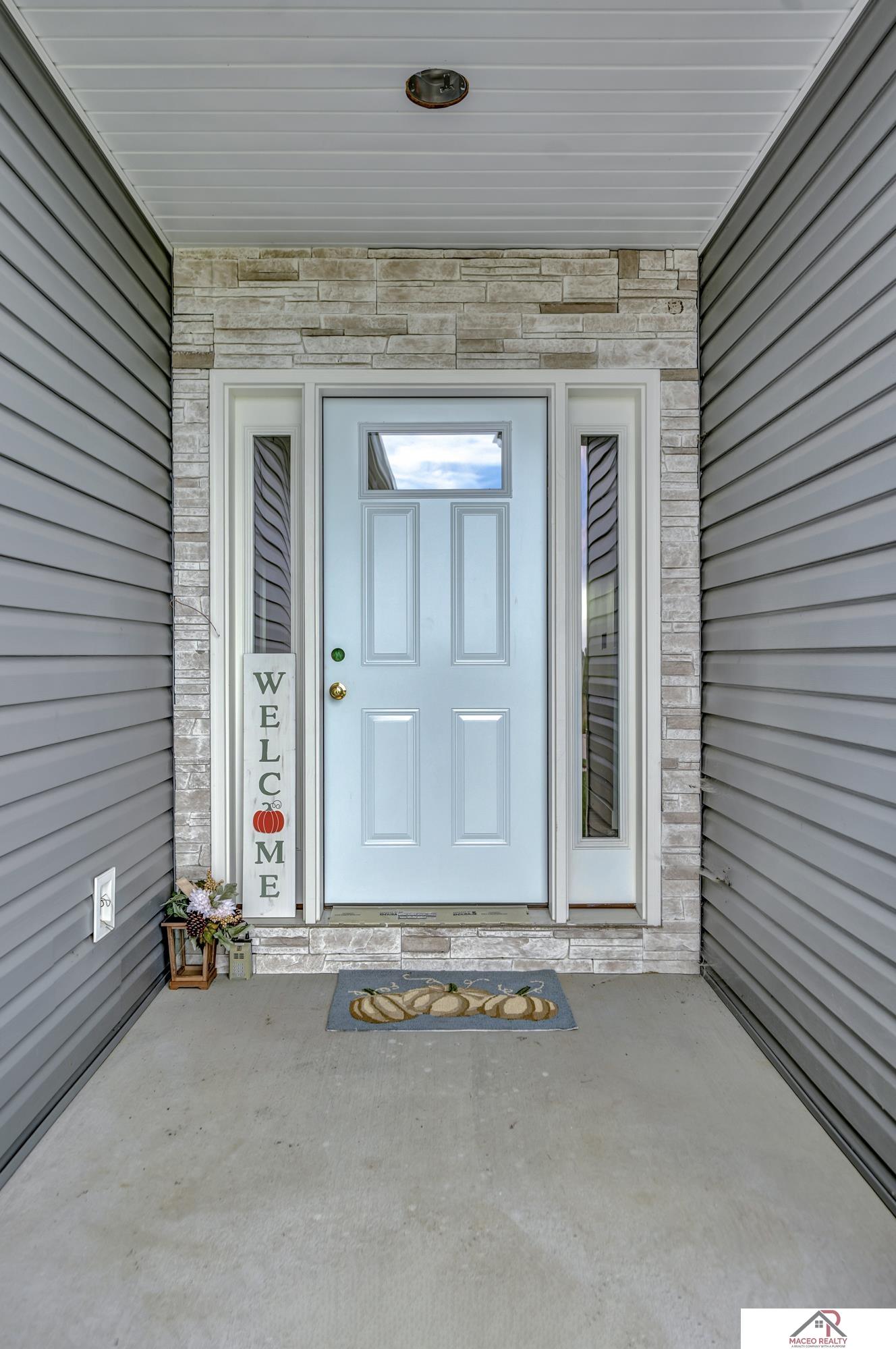 2415 Fairway Drive, Crete, Nebraska image 9