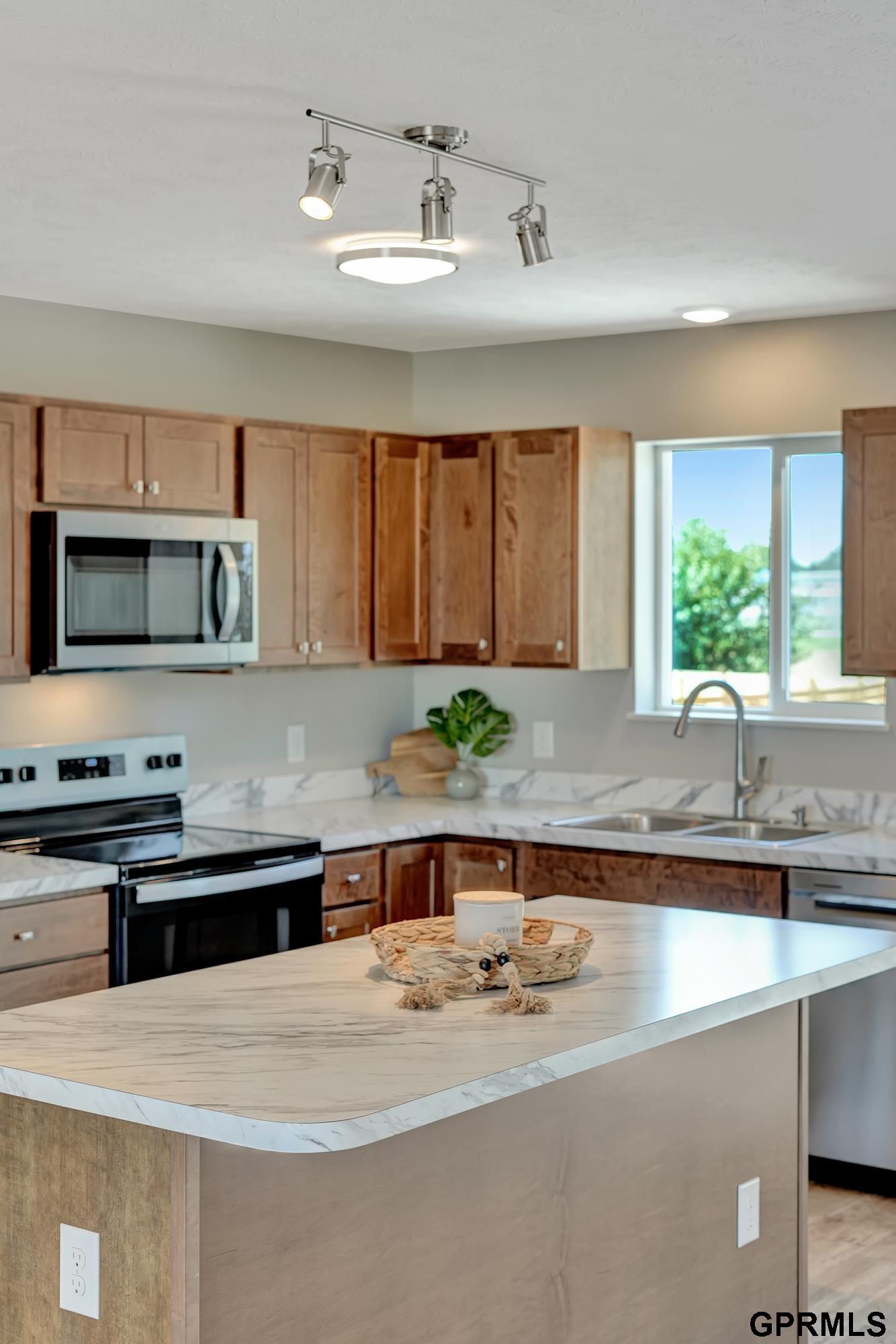 903 Sunridge Drive, Beatrice, Nebraska image 11
