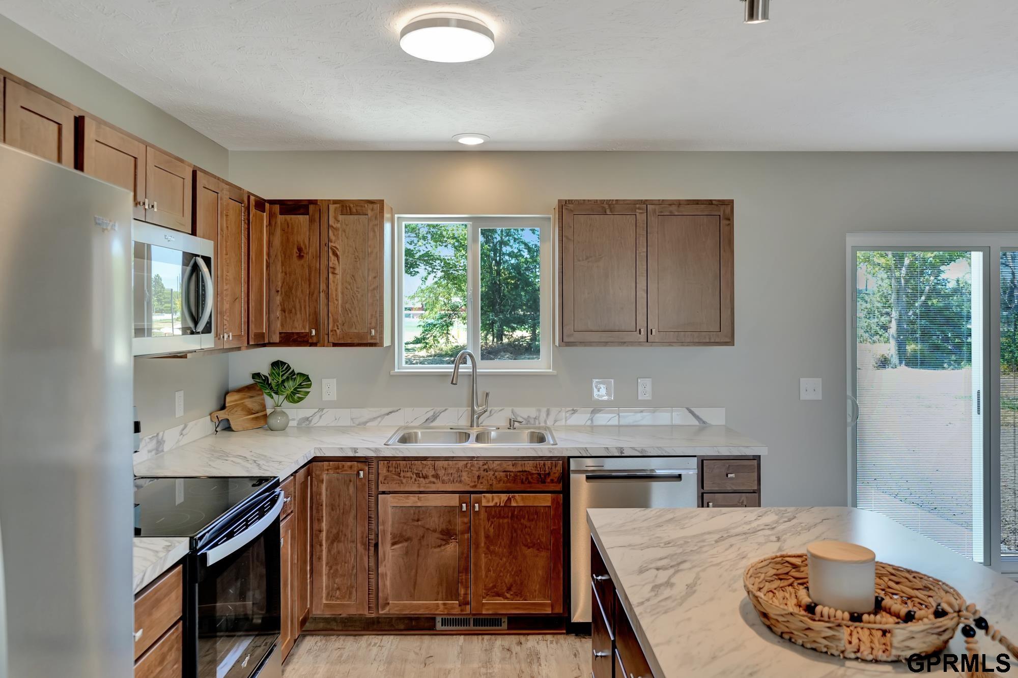 903 Sunridge Drive, Beatrice, Nebraska image 12