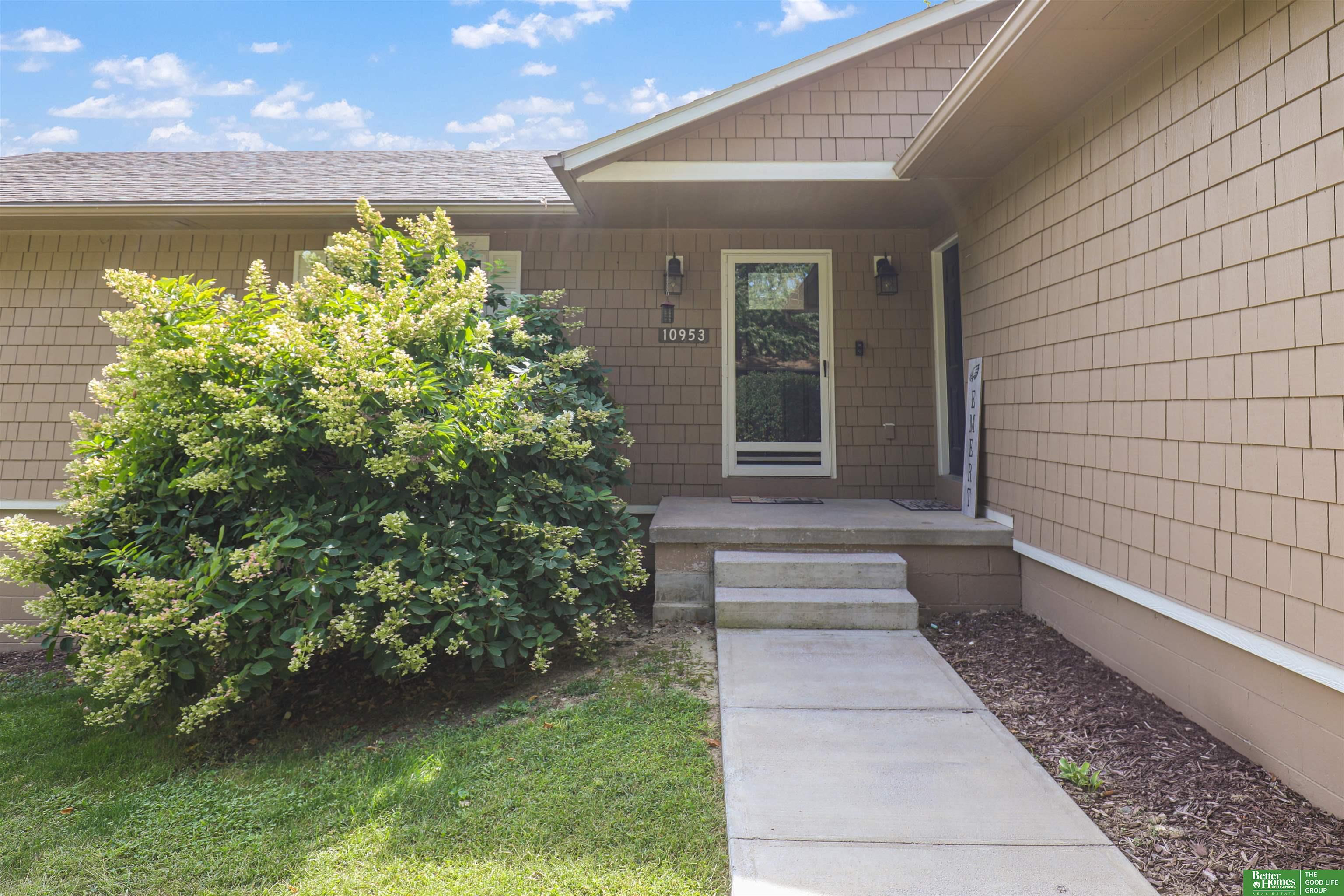 10953 Arrowhead Drive, Blair, Nebraska image 2
