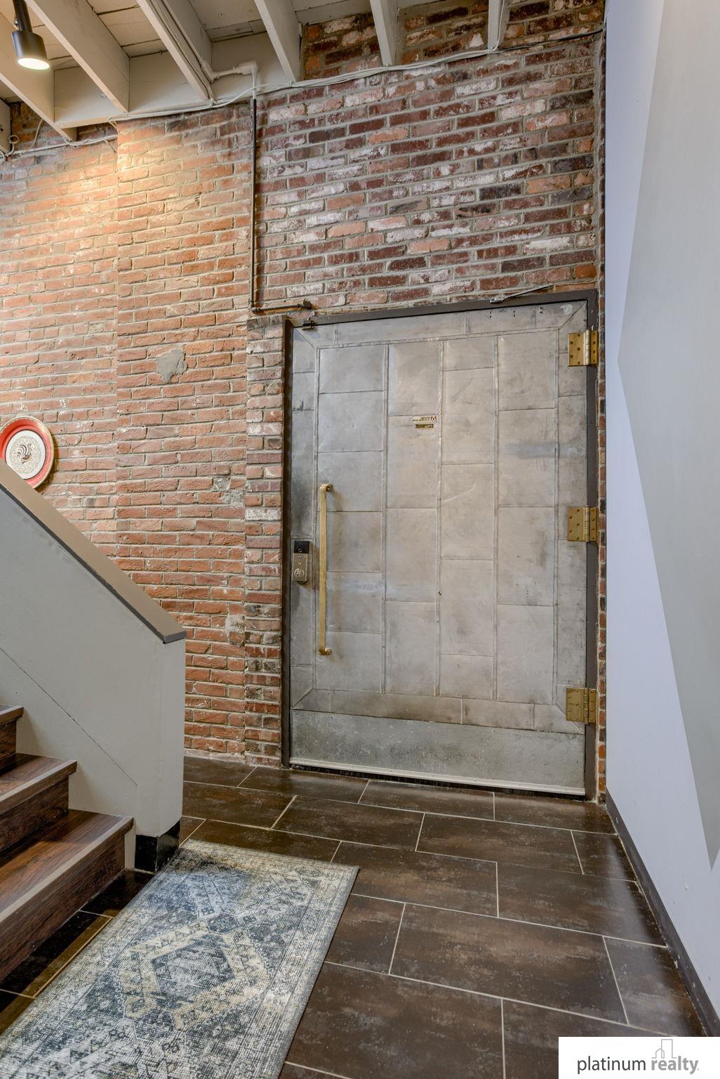 1013 Howard Street #6, Omaha, Nebraska image 33