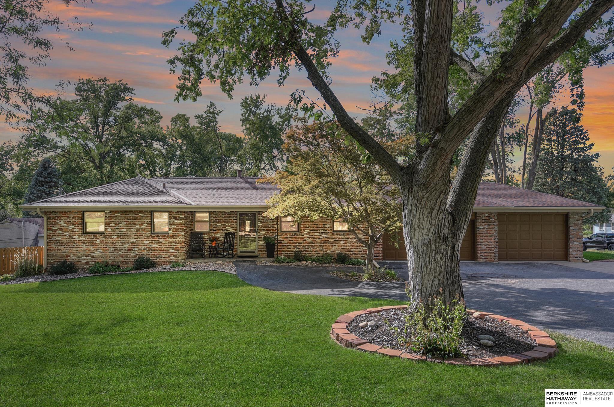 28622 Laurel Circle, Valley, Nebraska image 2