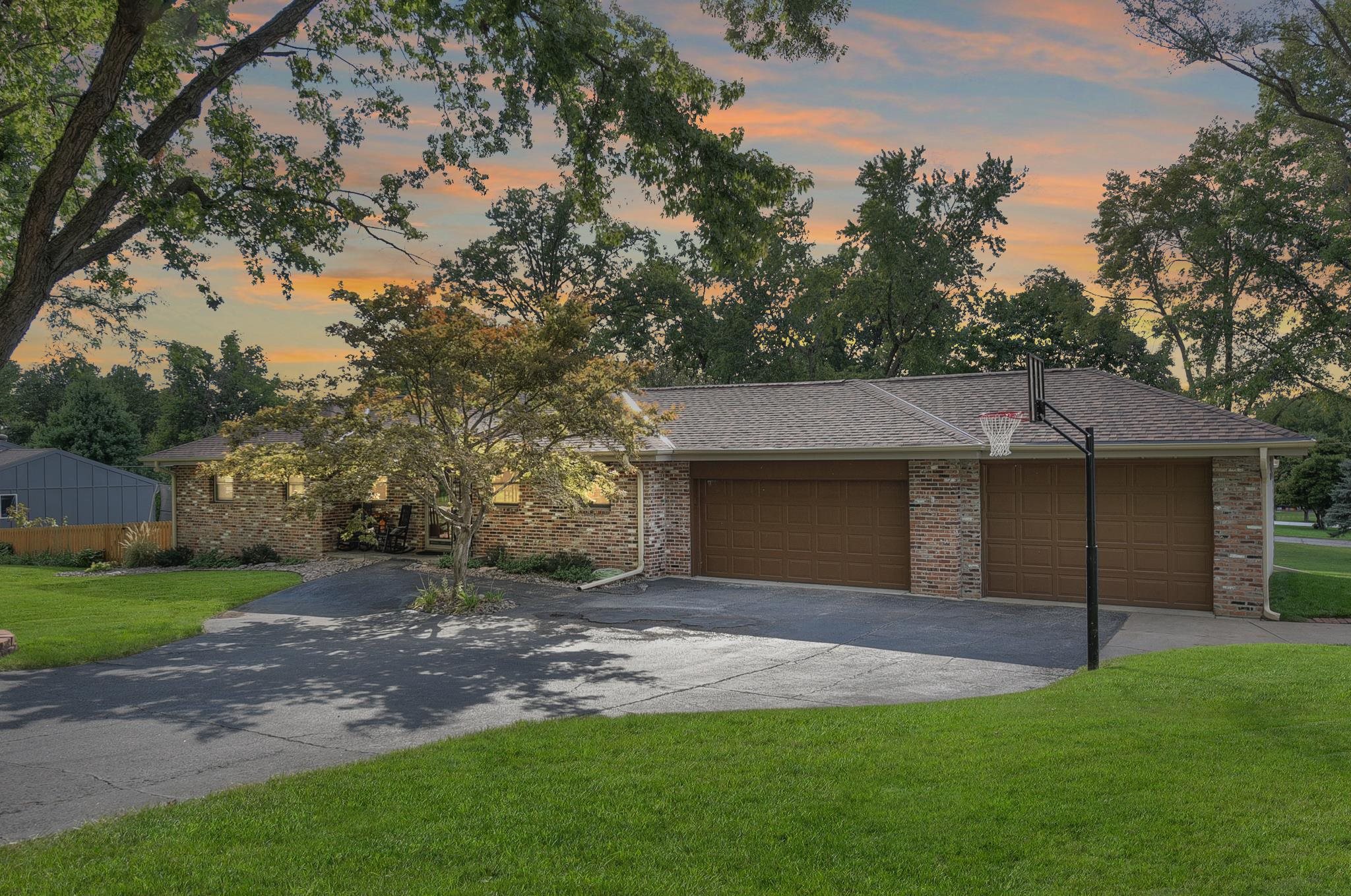 28622 Laurel Circle, Valley, Nebraska image 3