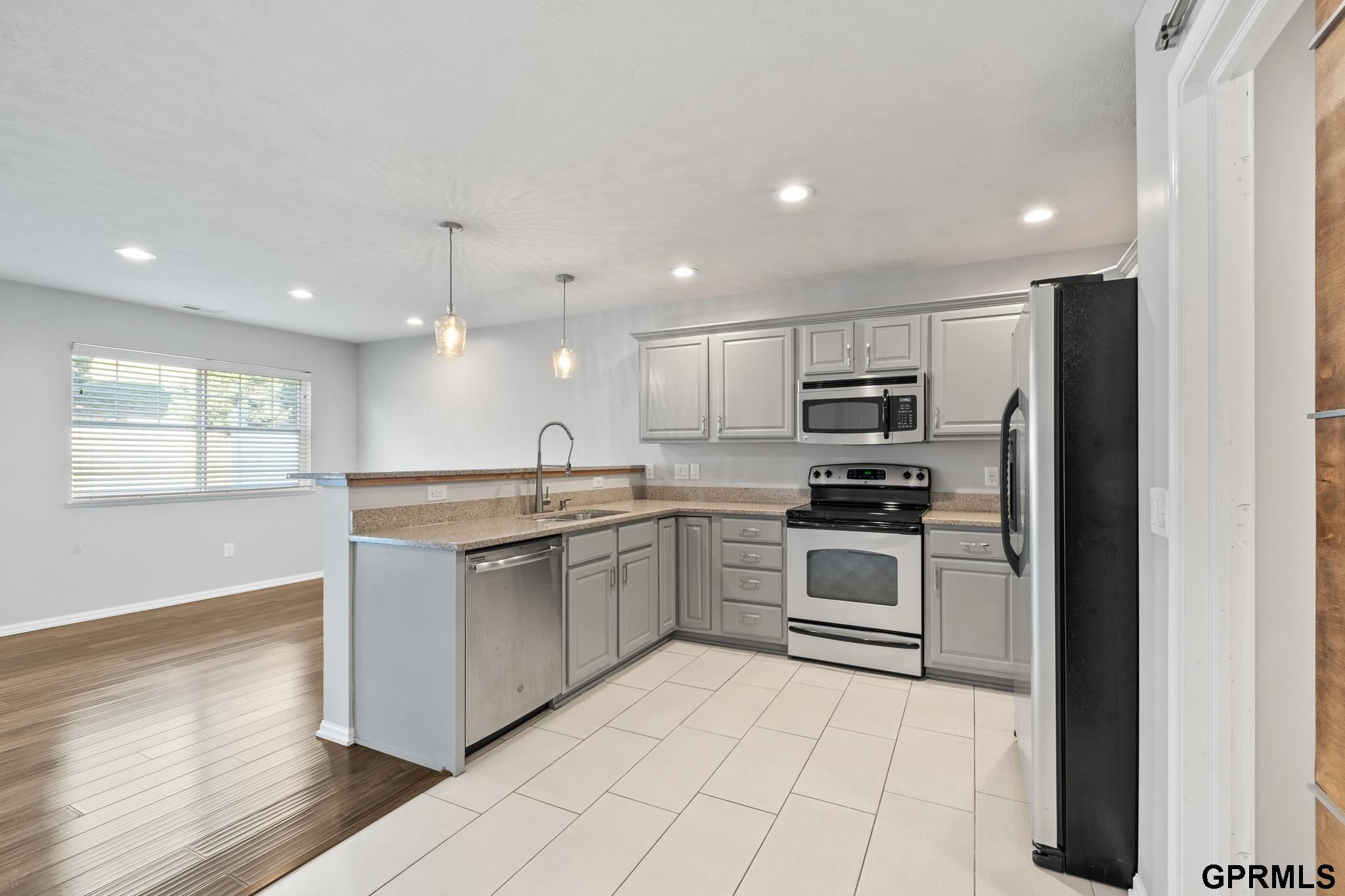 17566 Parker Plaza, Omaha, Nebraska image 4