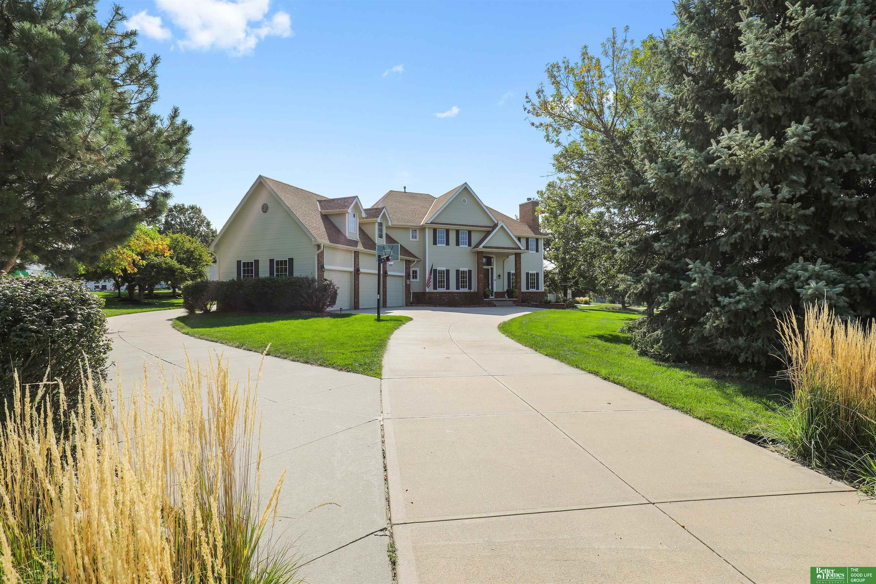 20181 Woodridge Drive, Gretna, Nebraska image 3