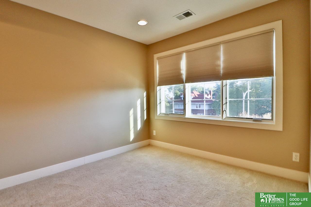 5142 Dodge Street, Omaha, Nebraska image 17
