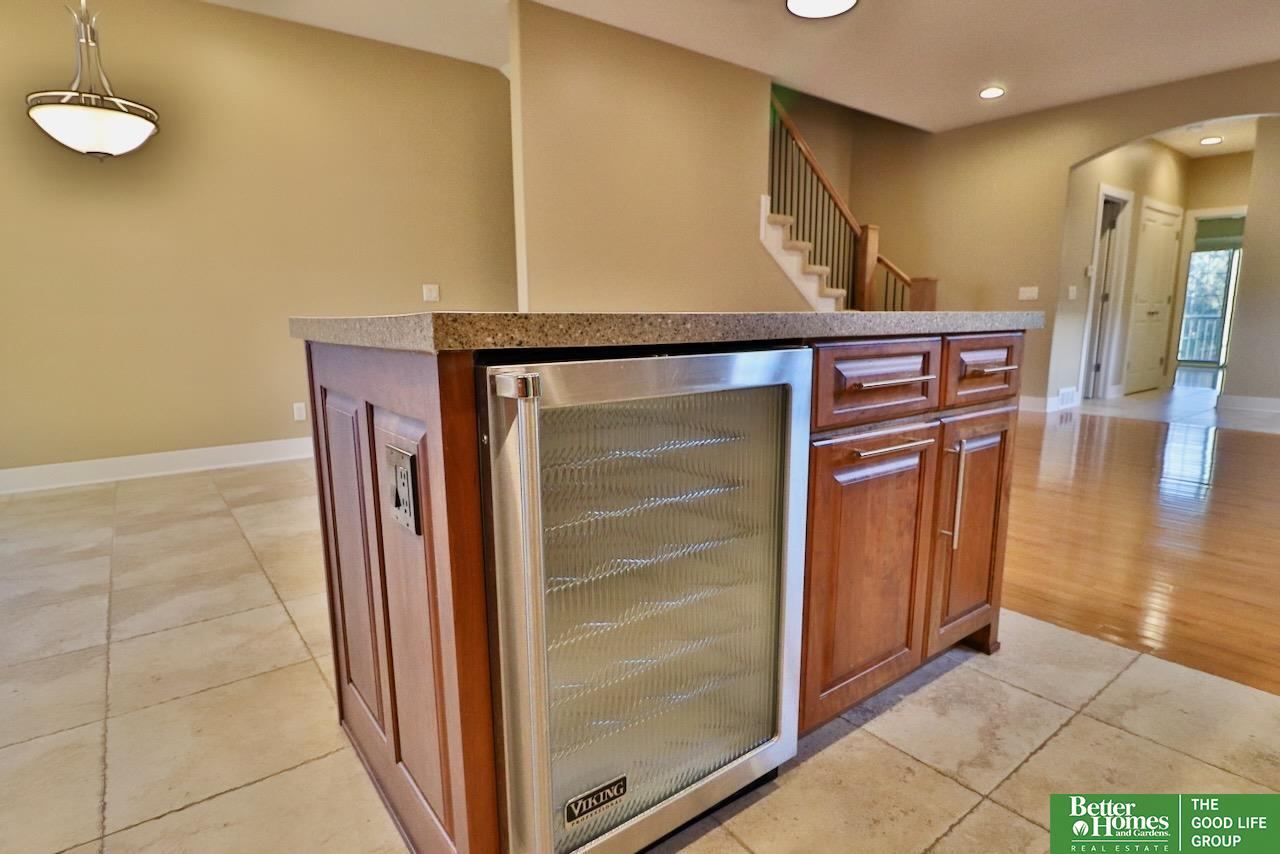 5142 Dodge Street, Omaha, Nebraska image 10
