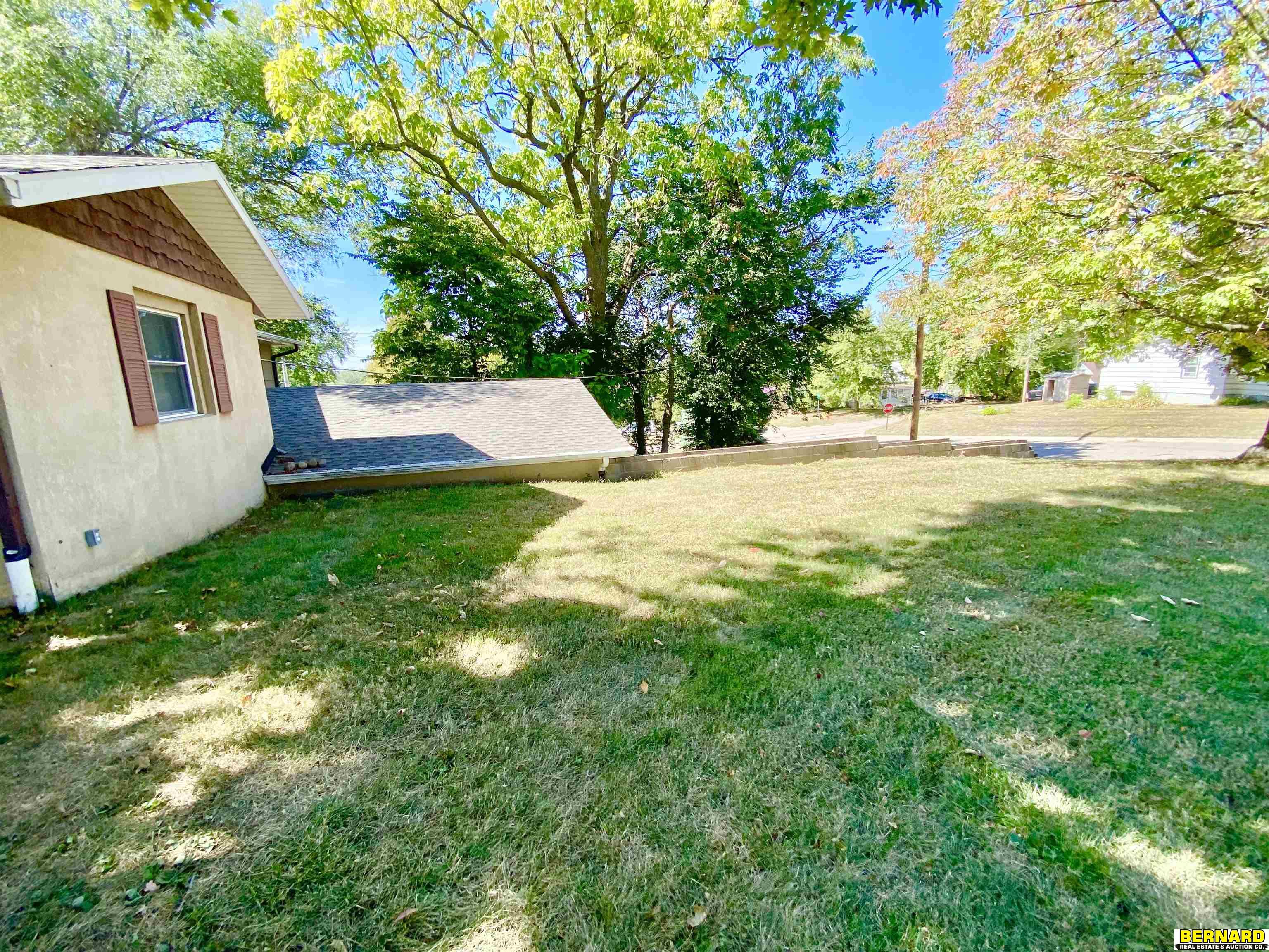 1117 Scenic Drive, Nebraska City, Nebraska image 2