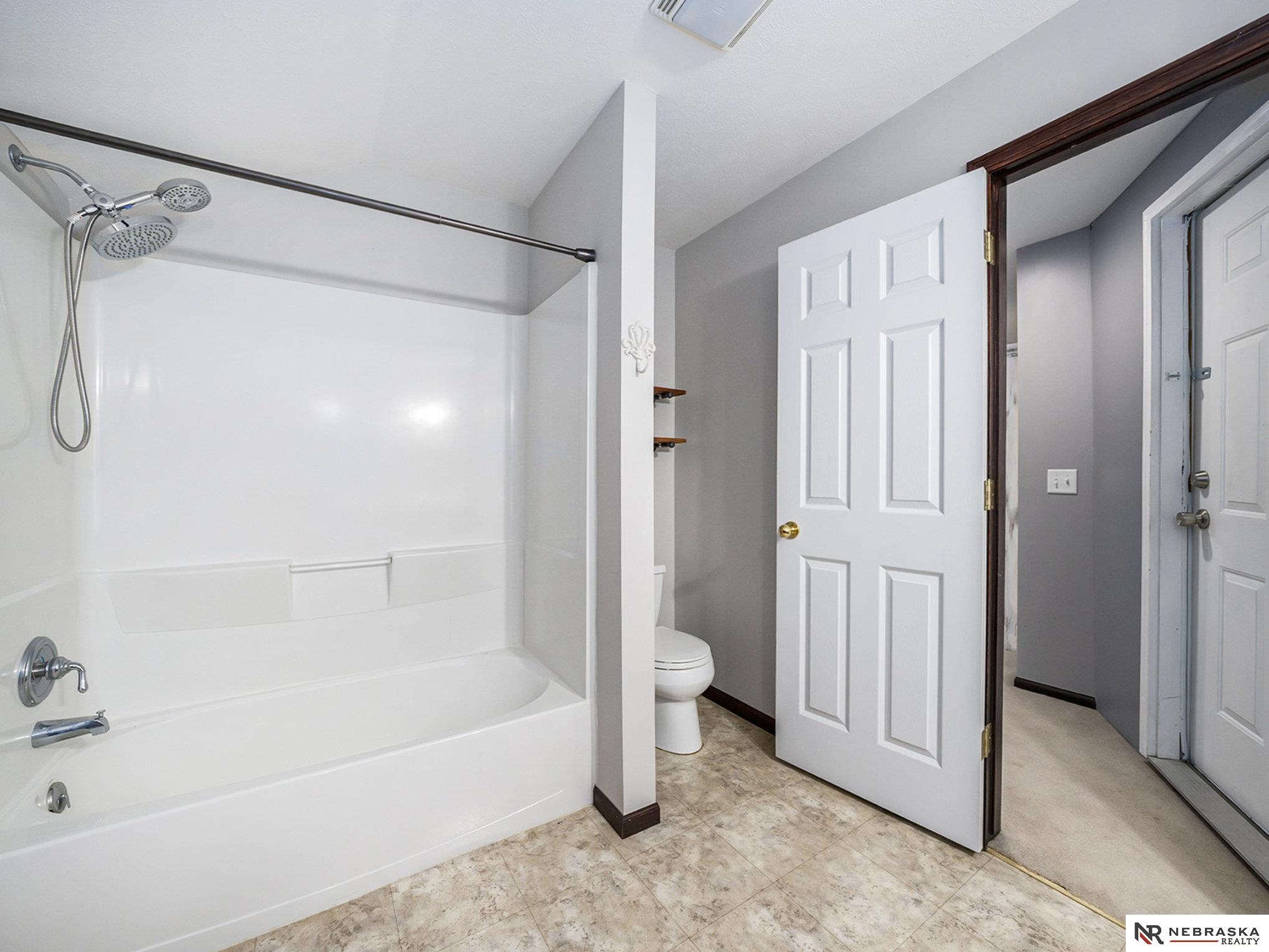 565 W 10th Street, Wahoo, Nebraska image 33