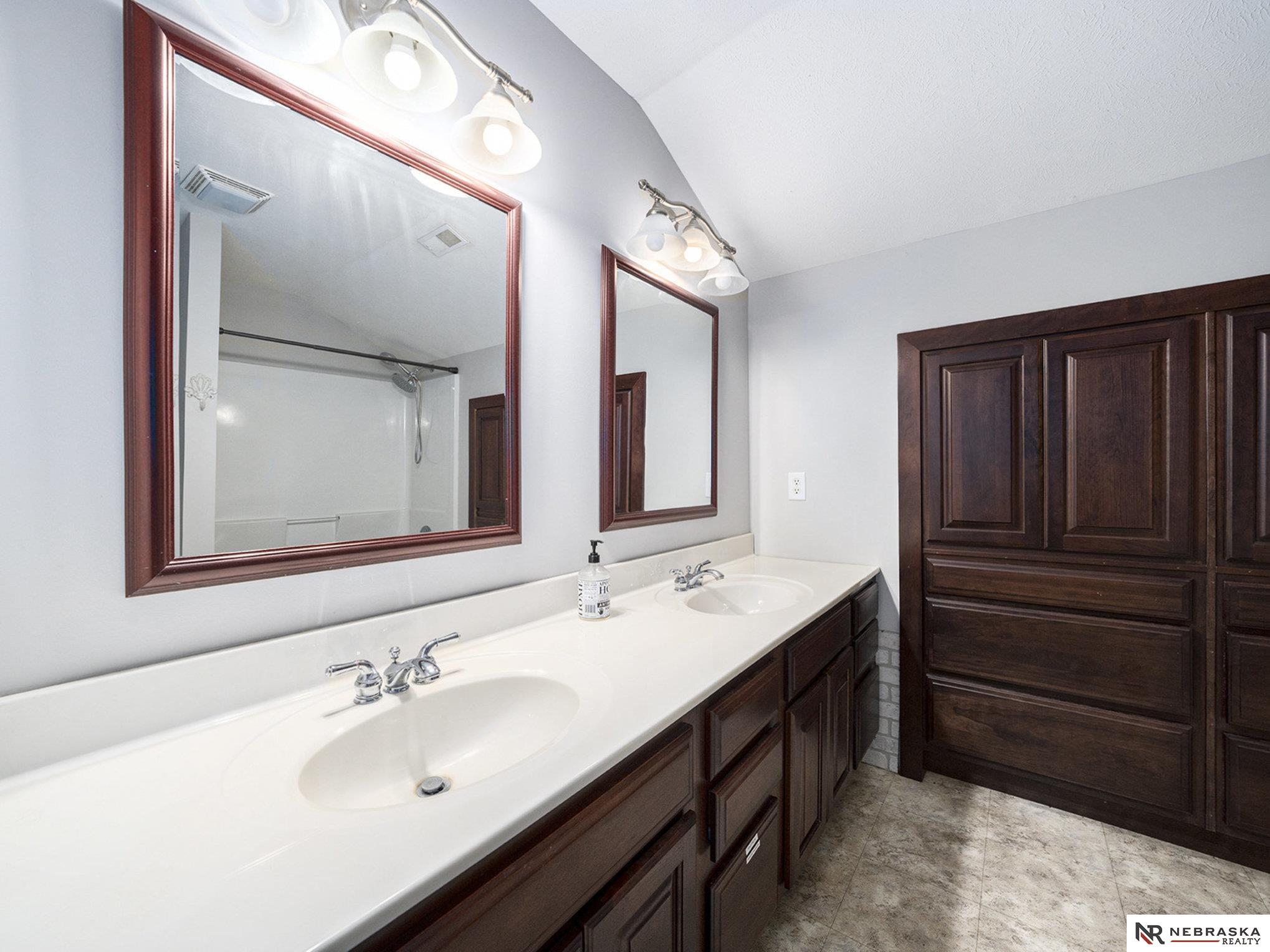 565 W 10th Street, Wahoo, Nebraska image 34