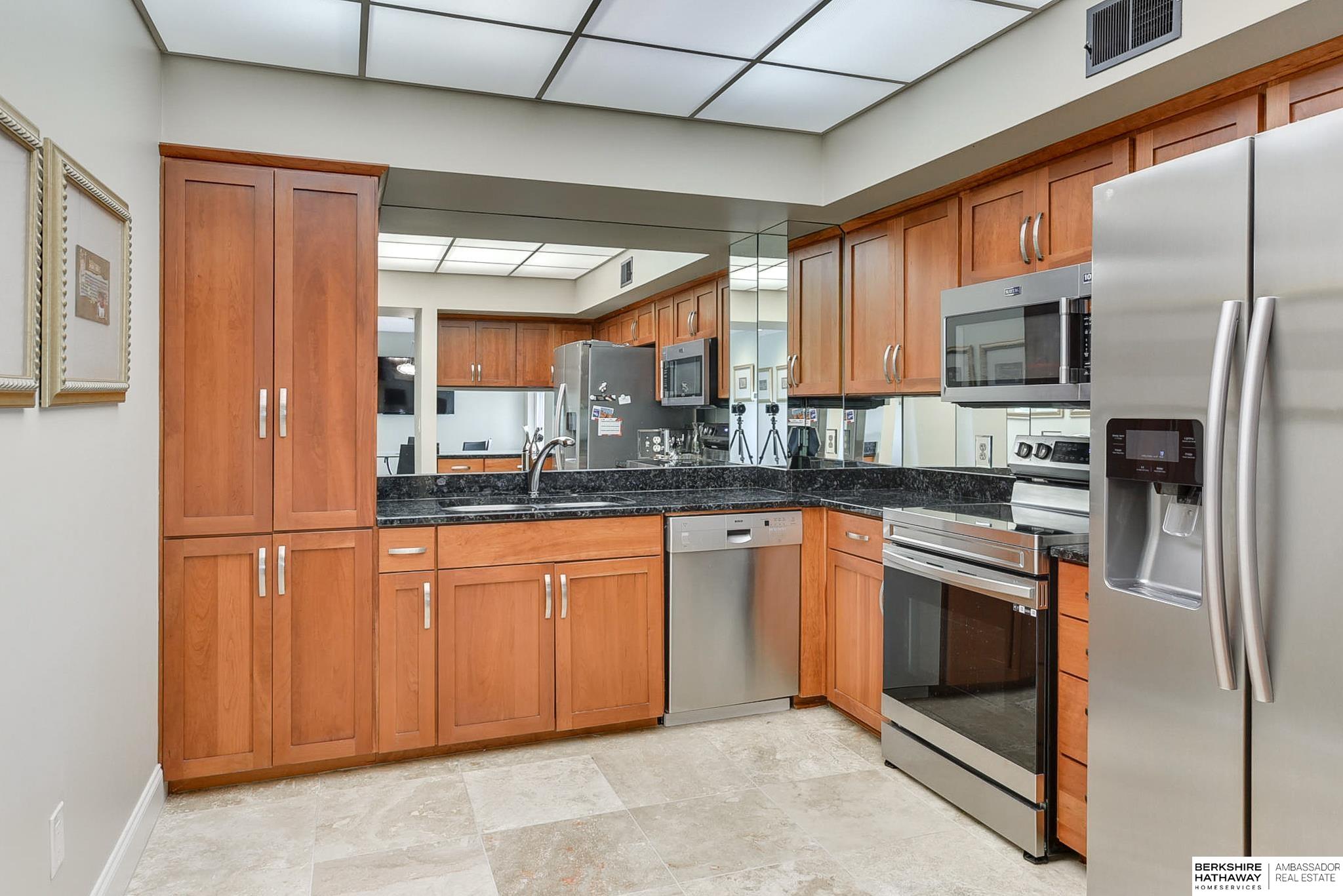 770 N 93rd Street #4B4, Omaha, Nebraska image 4