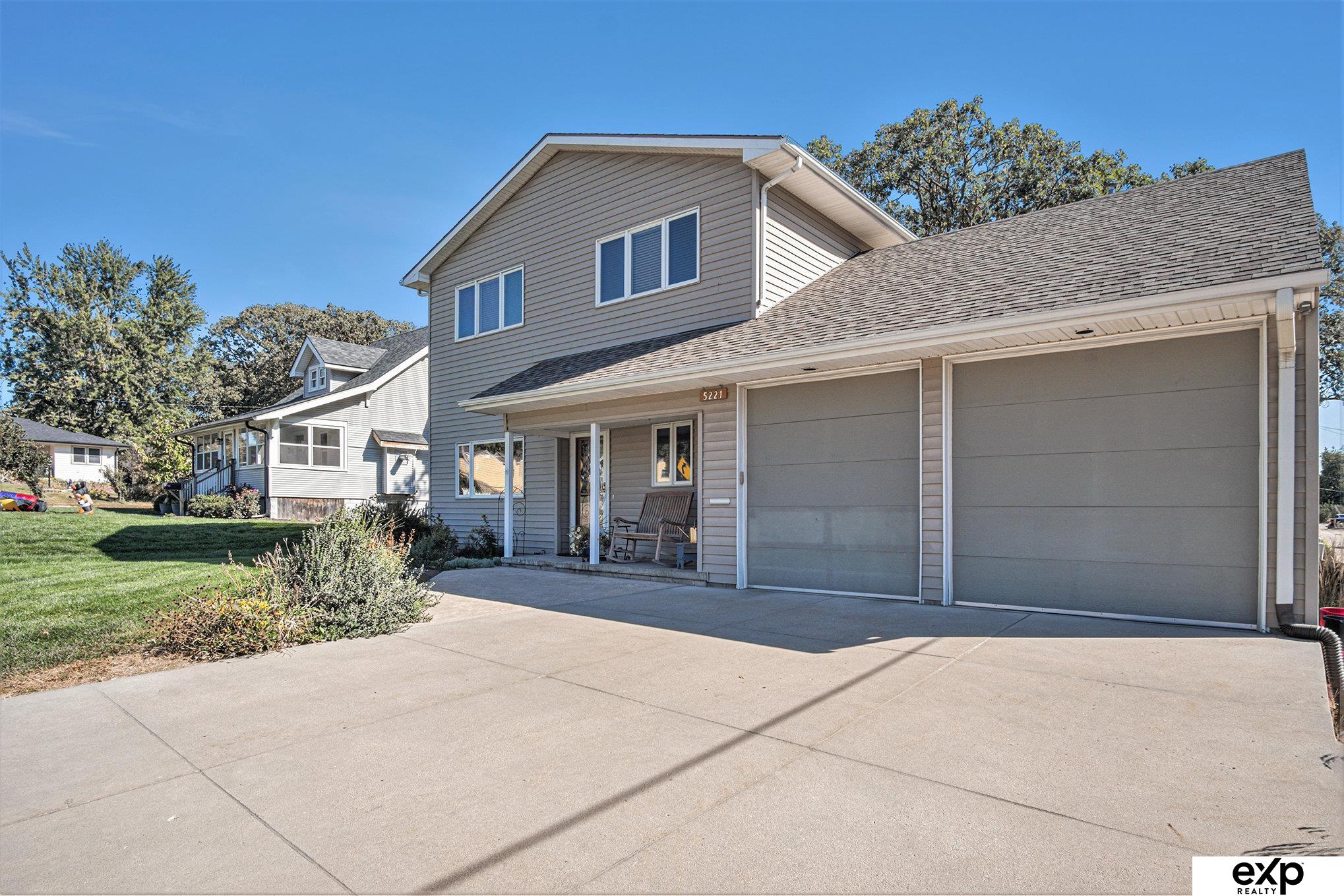 5221 S 80th Street, Ralston, Nebraska image 2