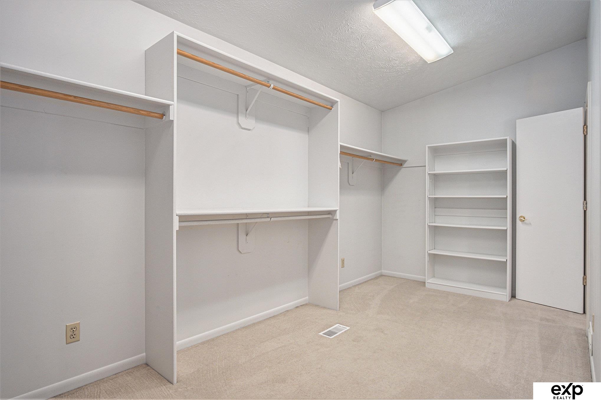 5221 S 80th Street, Ralston, Nebraska image 15