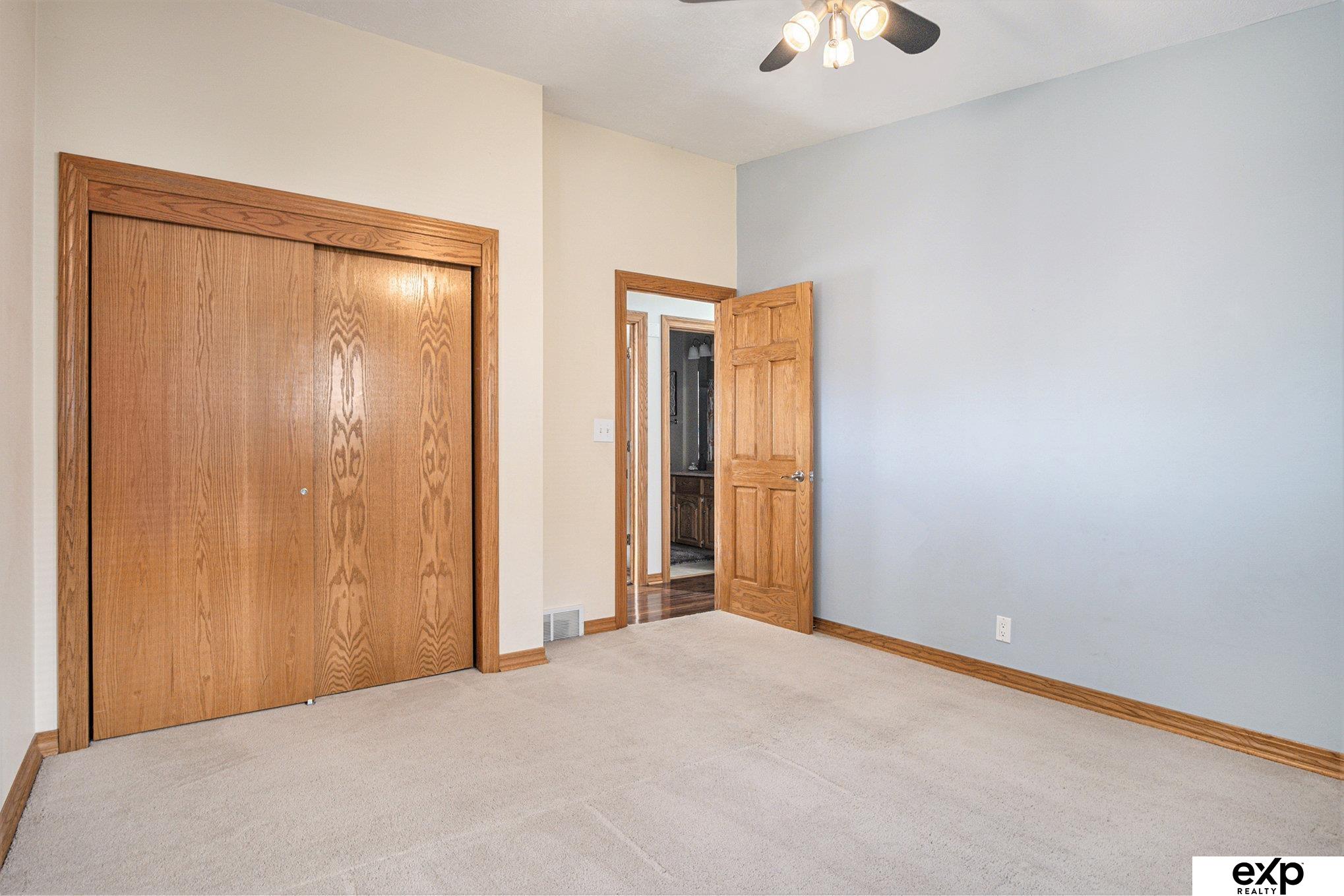 5221 S 80th Street, Ralston, Nebraska image 20
