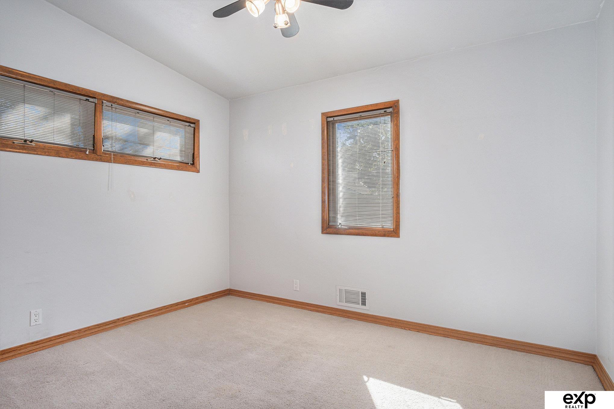 5221 S 80th Street, Ralston, Nebraska image 24
