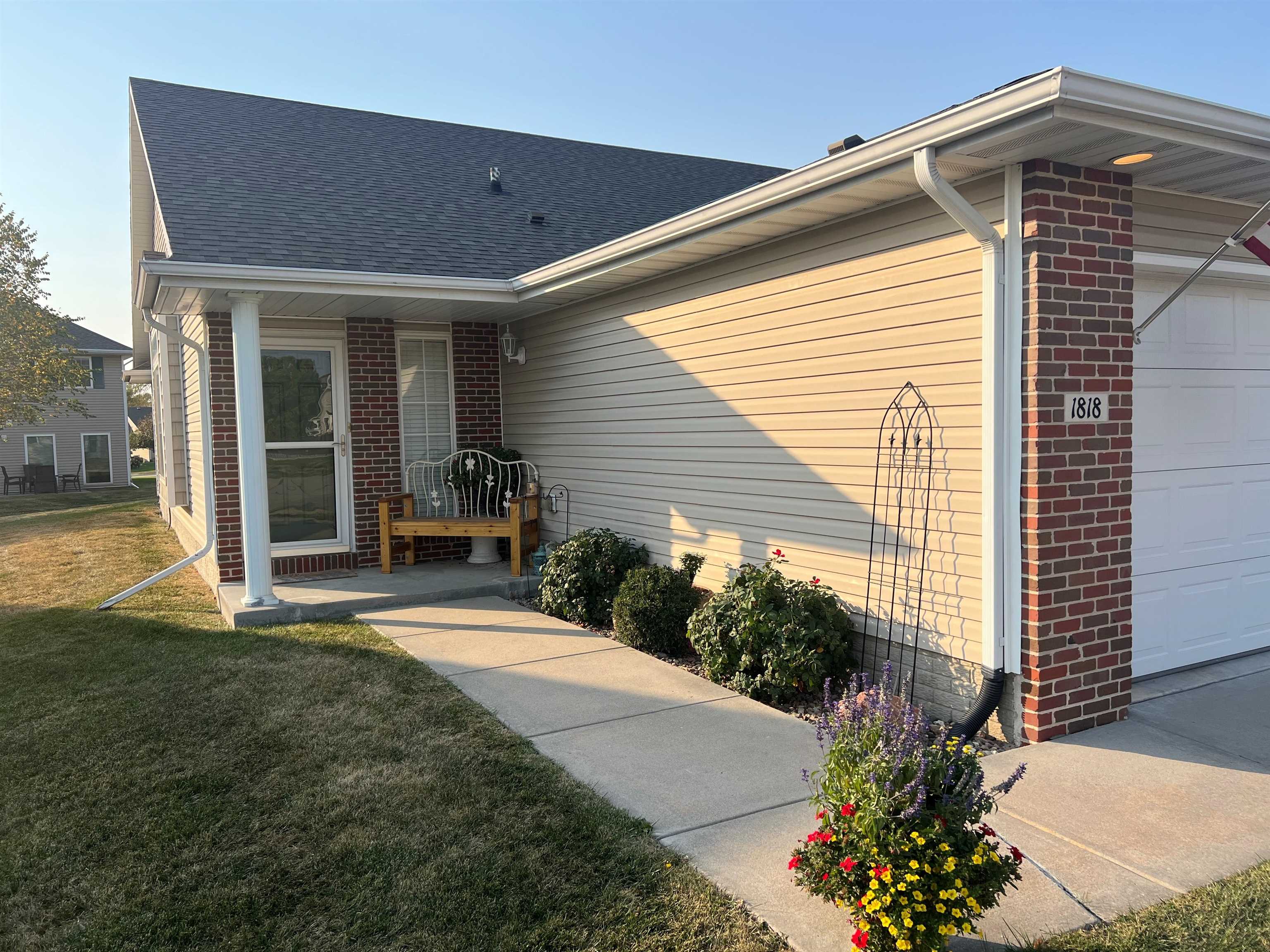 1818 N 175th Court, Omaha, Nebraska image 2