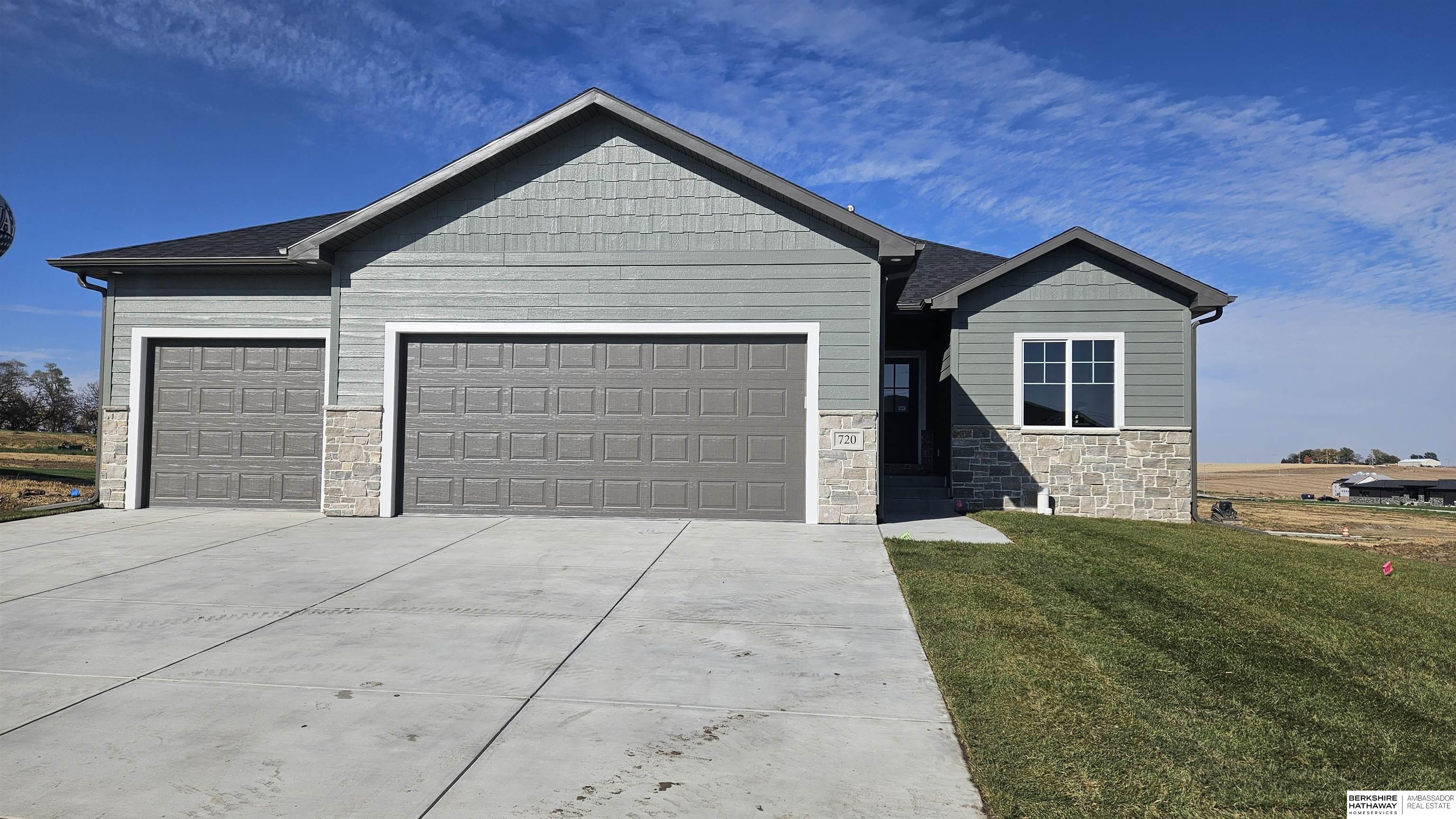 720 W 24th Circle, Wahoo, Nebraska image 1