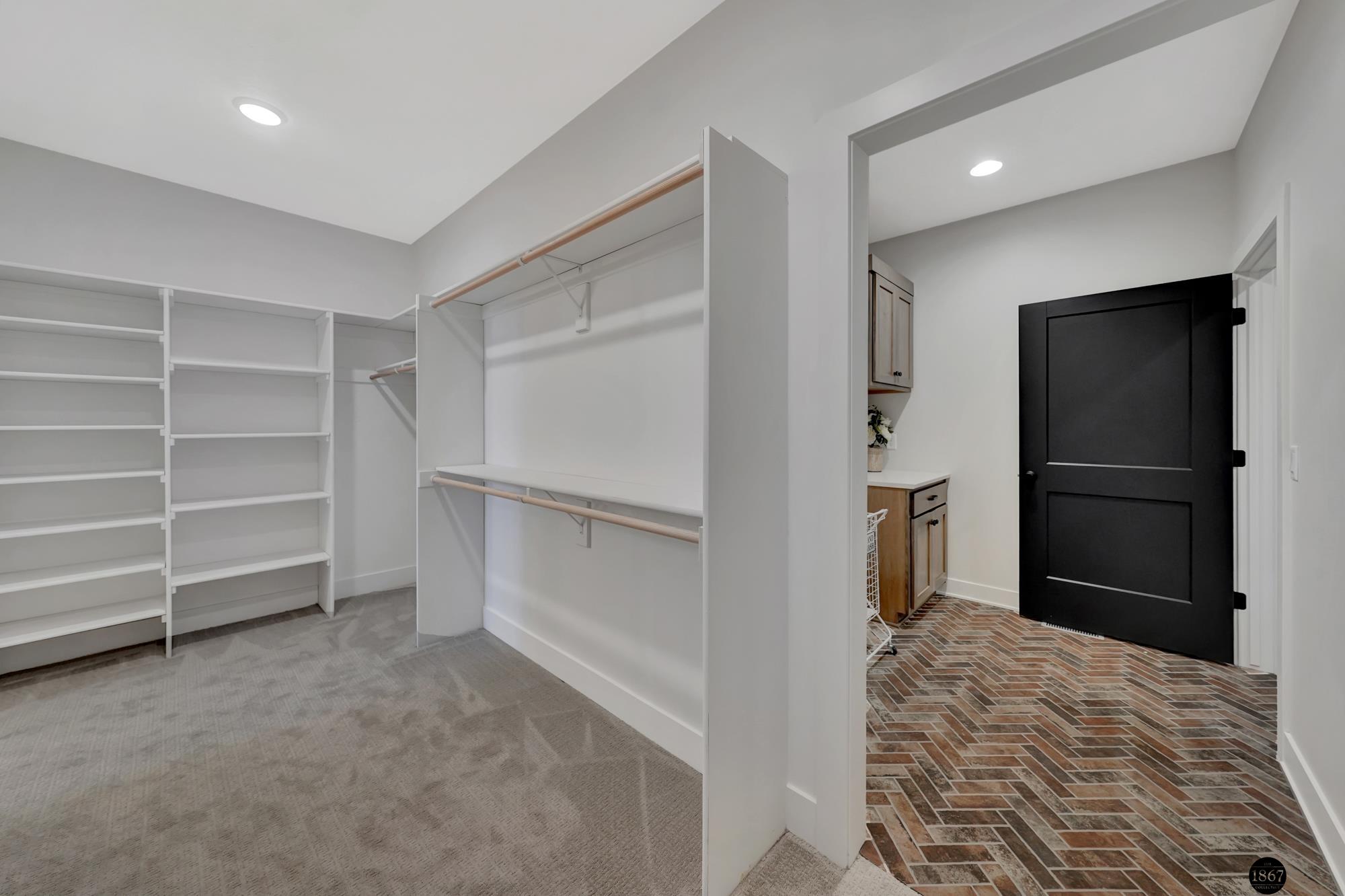 3923 S 213th