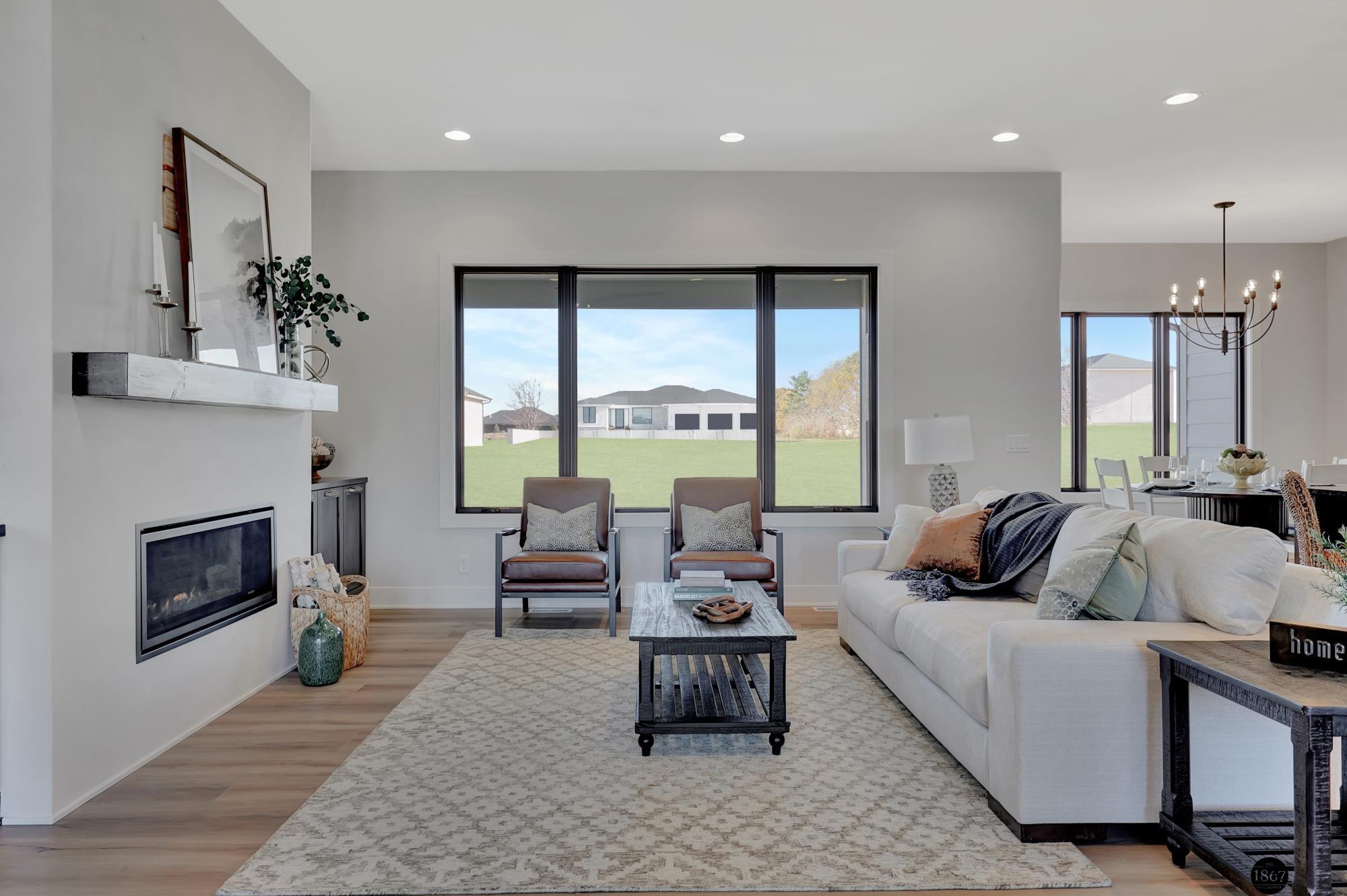 3923 S 213th