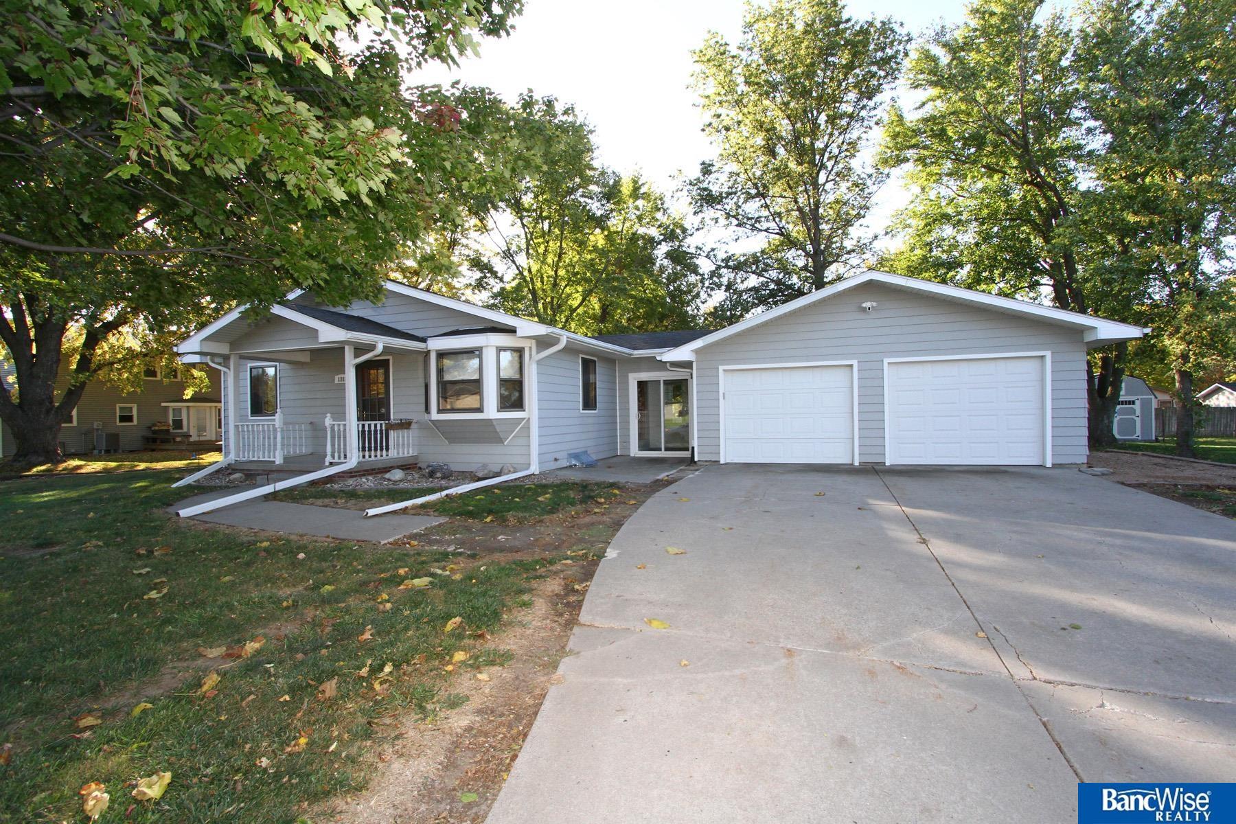 1311 E 3rd Street, Friend, Nebraska image 2