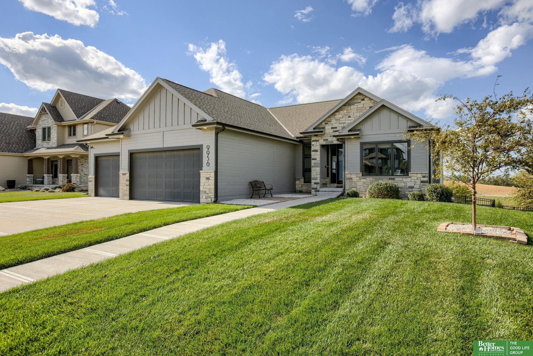 9956 S 106th Street, Papillion, Nebraska image 2