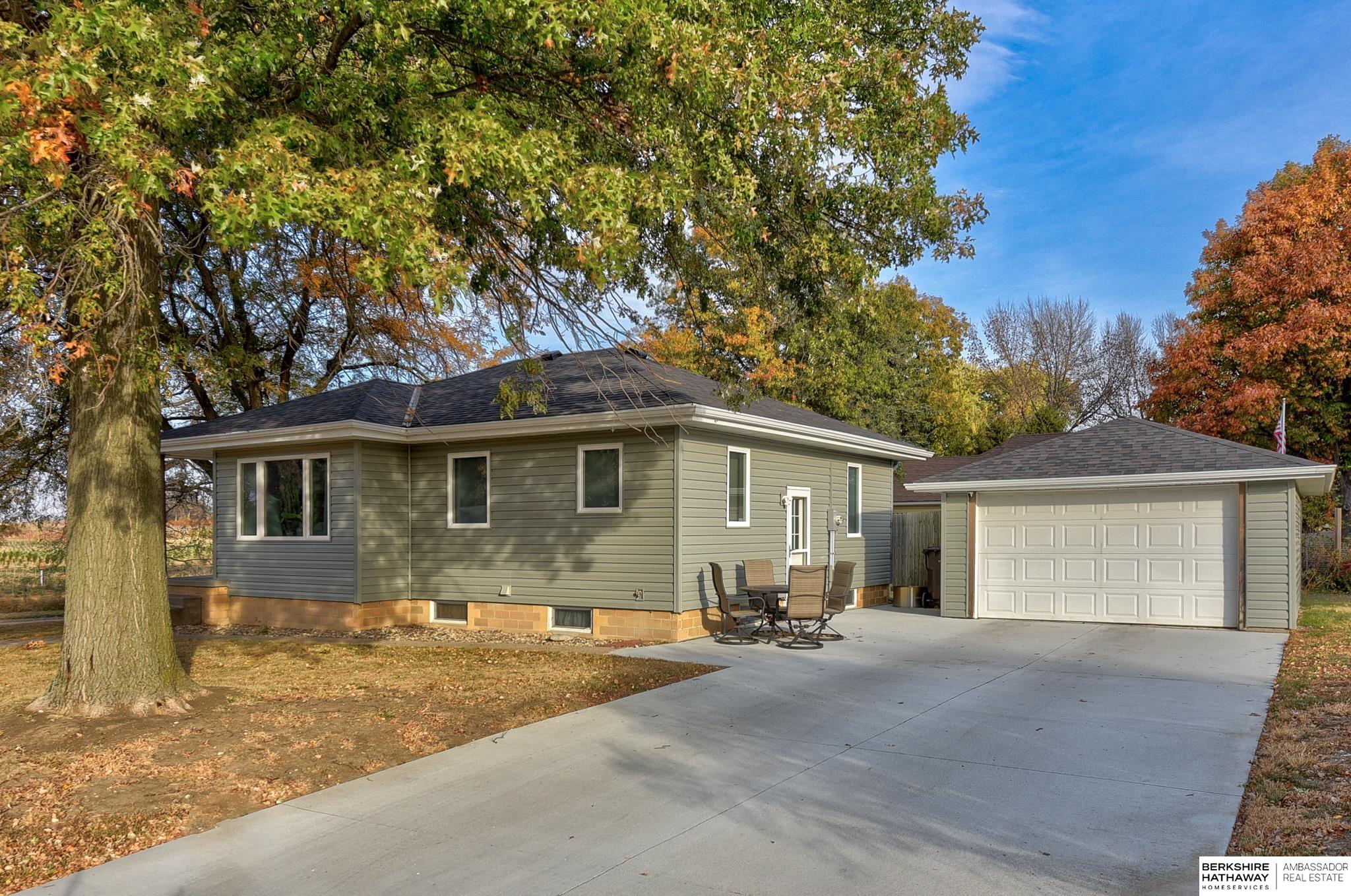 411 5th Street, Dodge, Nebraska image 2