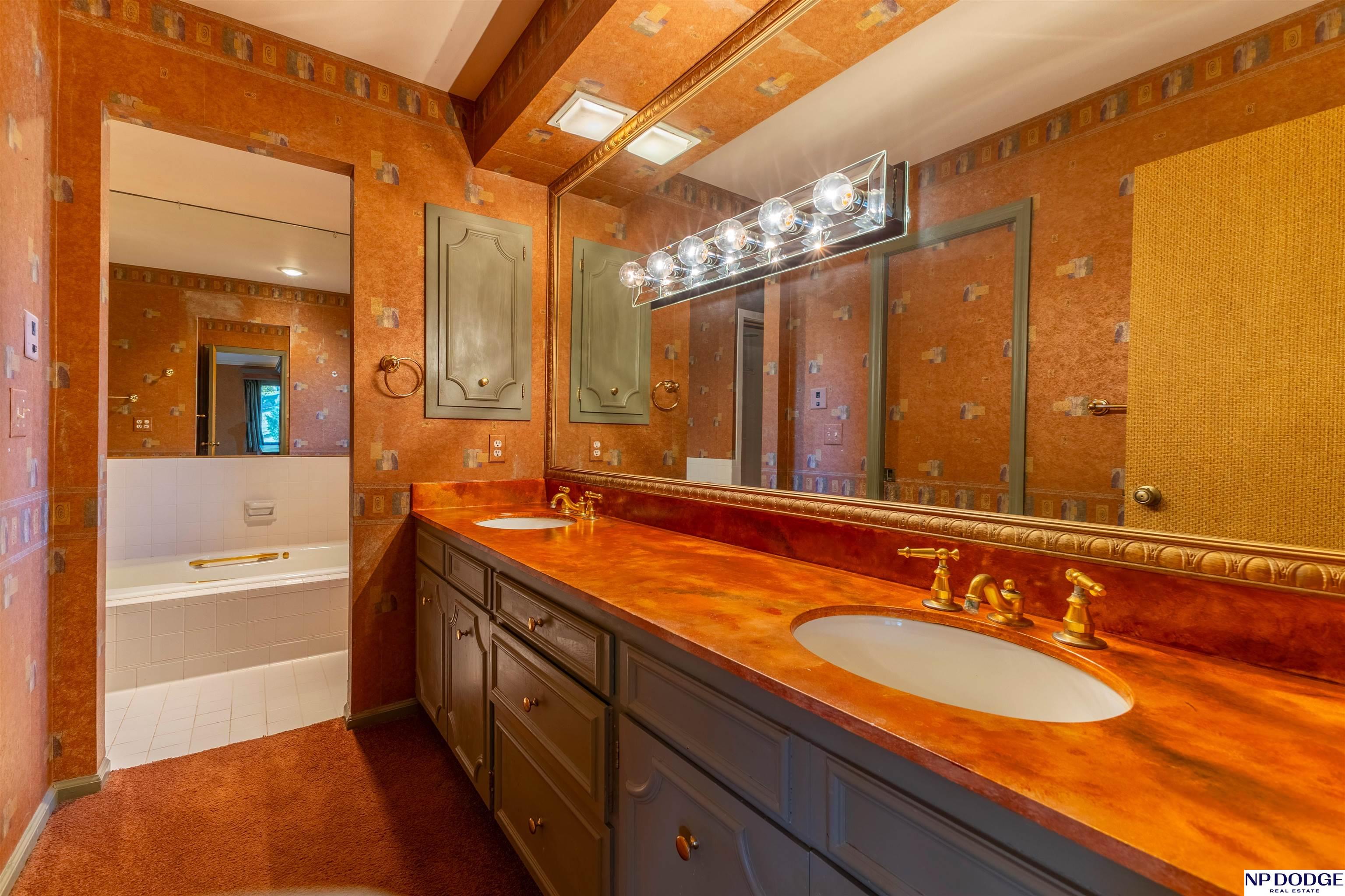 10009 Fieldcrest Drive, Omaha, Nebraska image 22