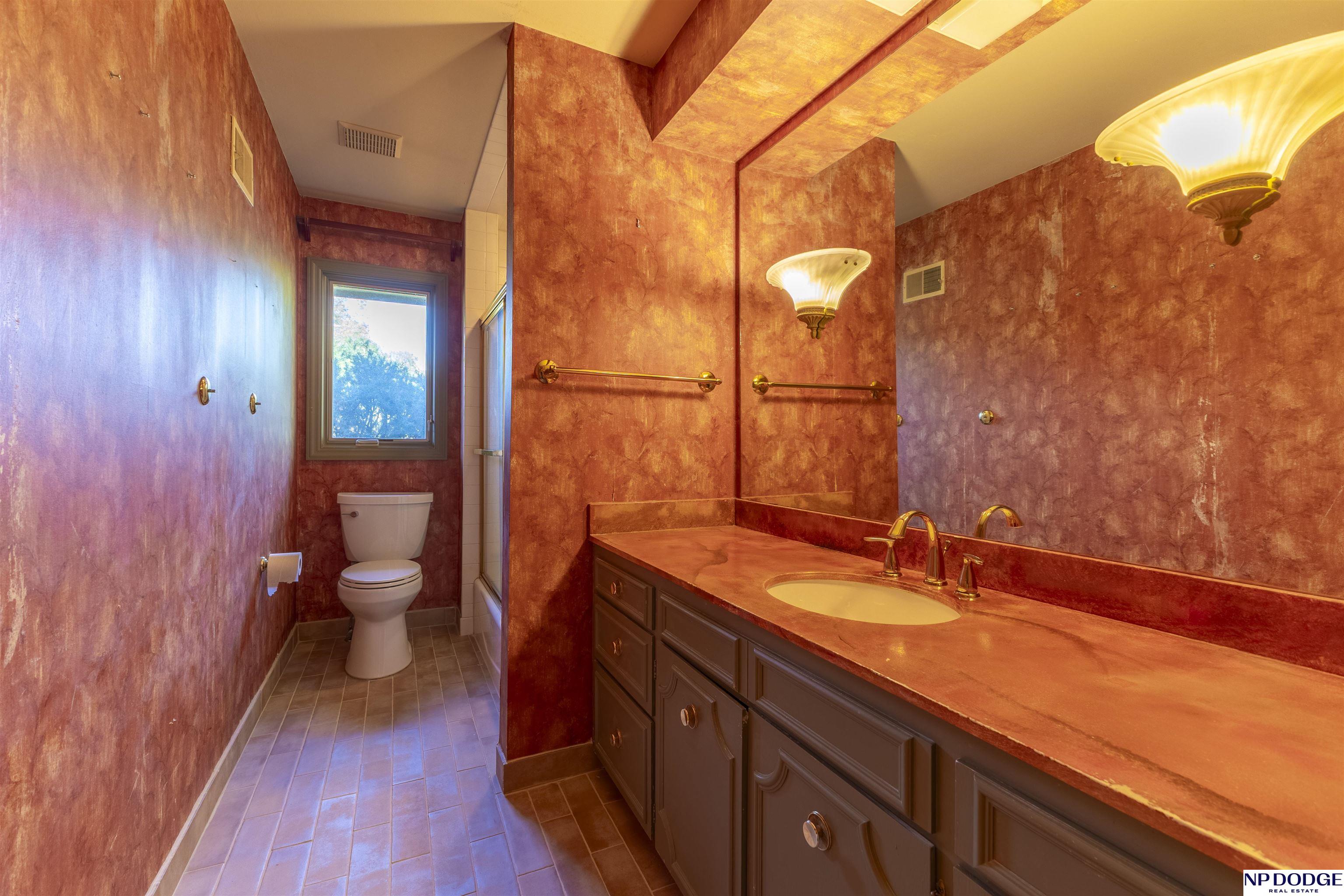 10009 Fieldcrest Drive, Omaha, Nebraska image 27