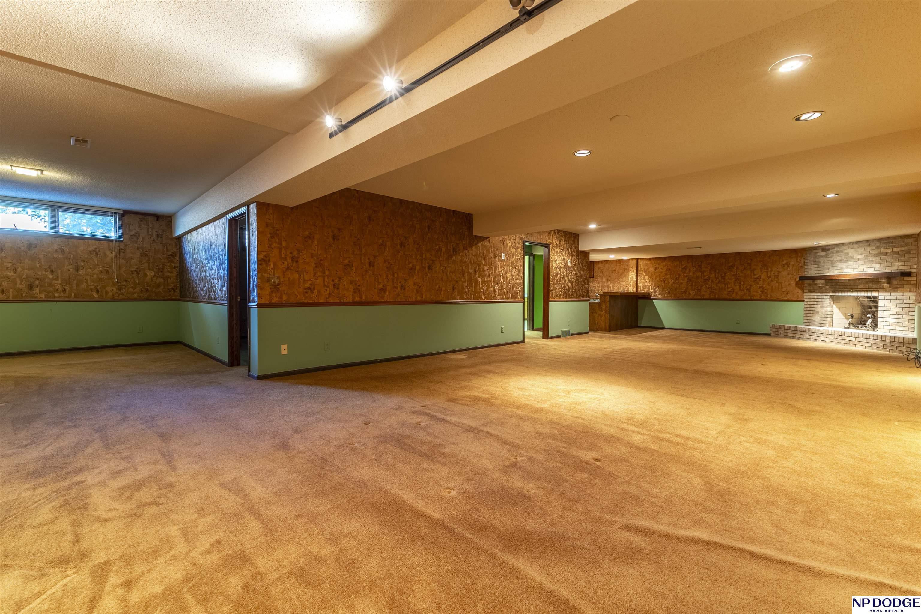 10009 Fieldcrest Drive, Omaha, Nebraska image 30