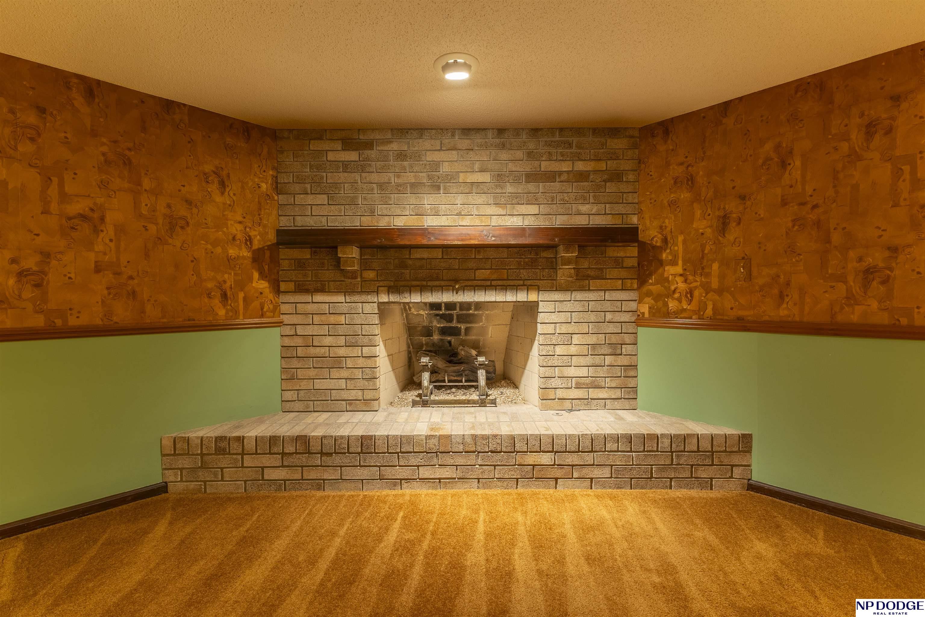 10009 Fieldcrest Drive, Omaha, Nebraska image 32