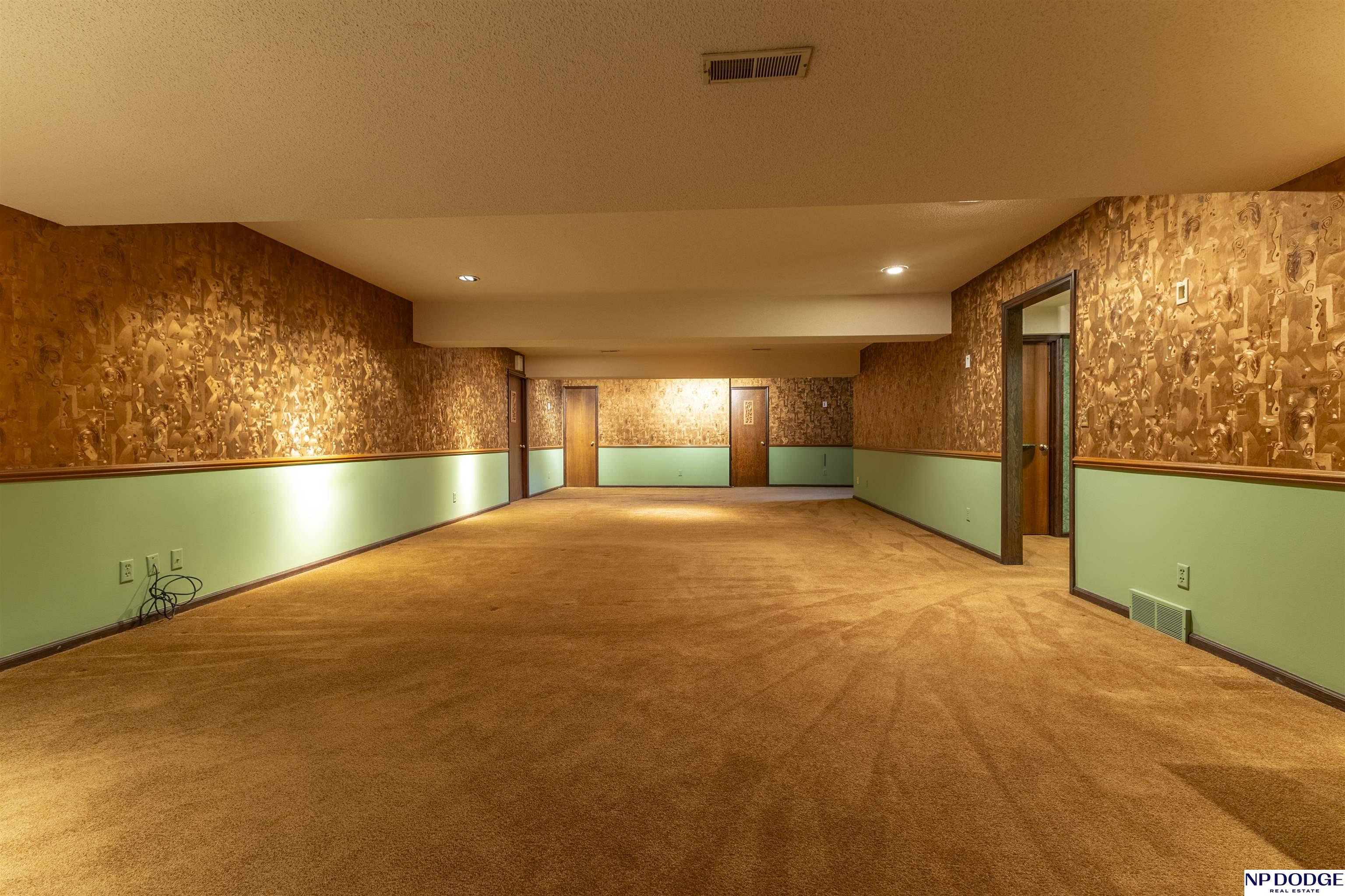 10009 Fieldcrest Drive, Omaha, Nebraska image 33