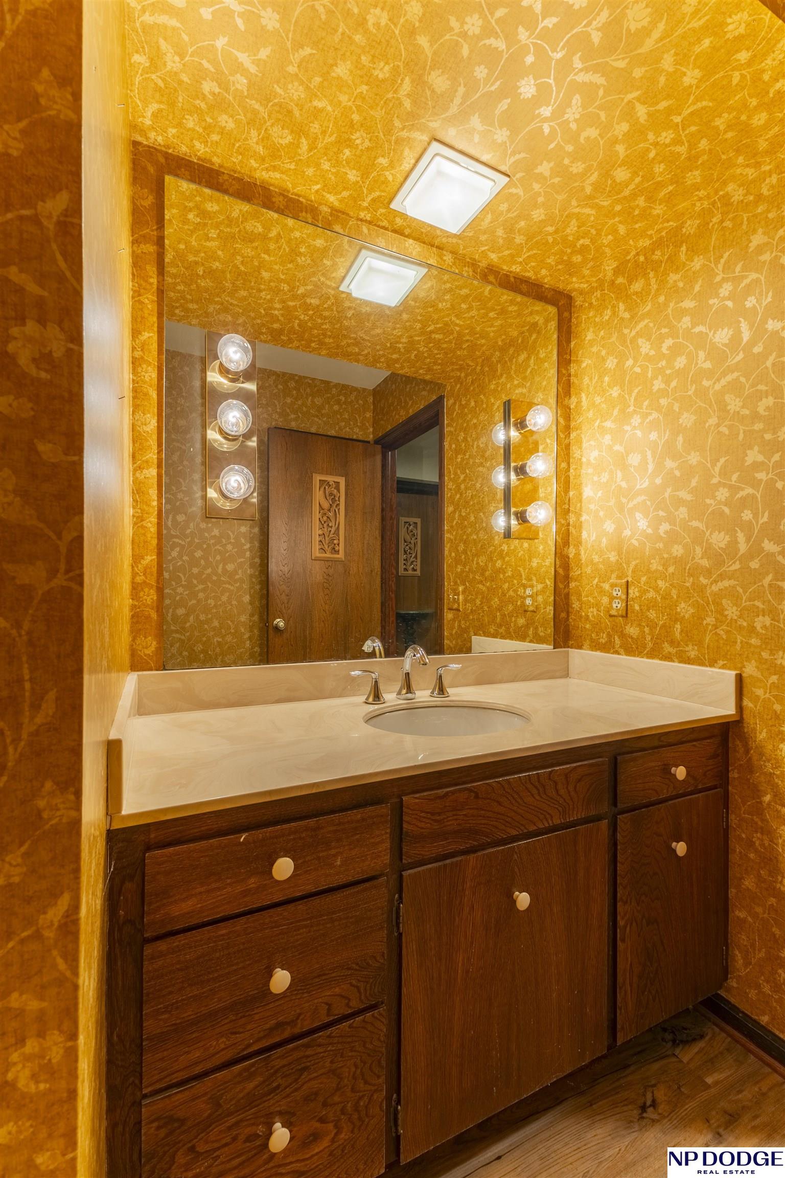 10009 Fieldcrest Drive, Omaha, Nebraska image 37