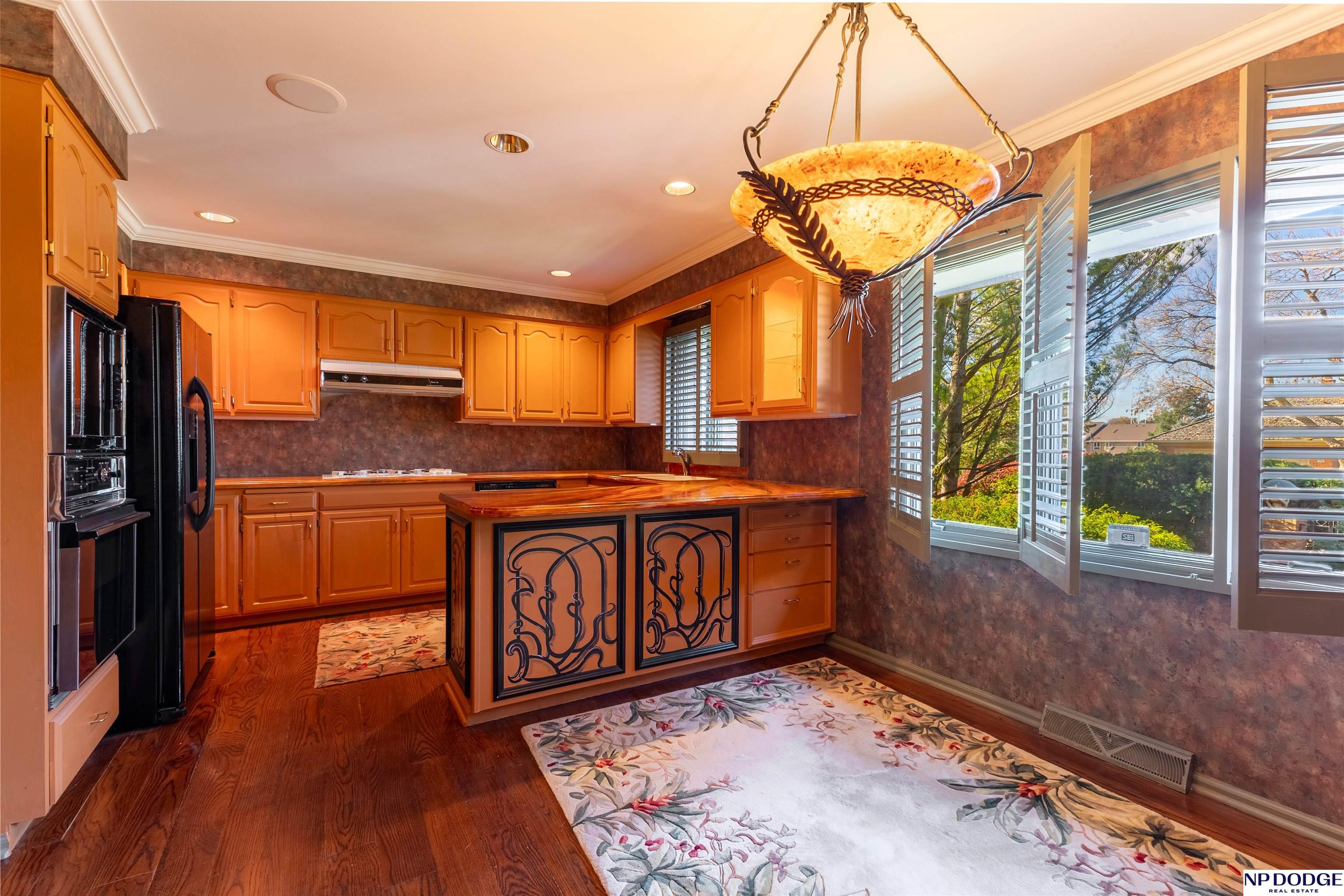 10009 Fieldcrest Drive, Omaha, Nebraska image 9