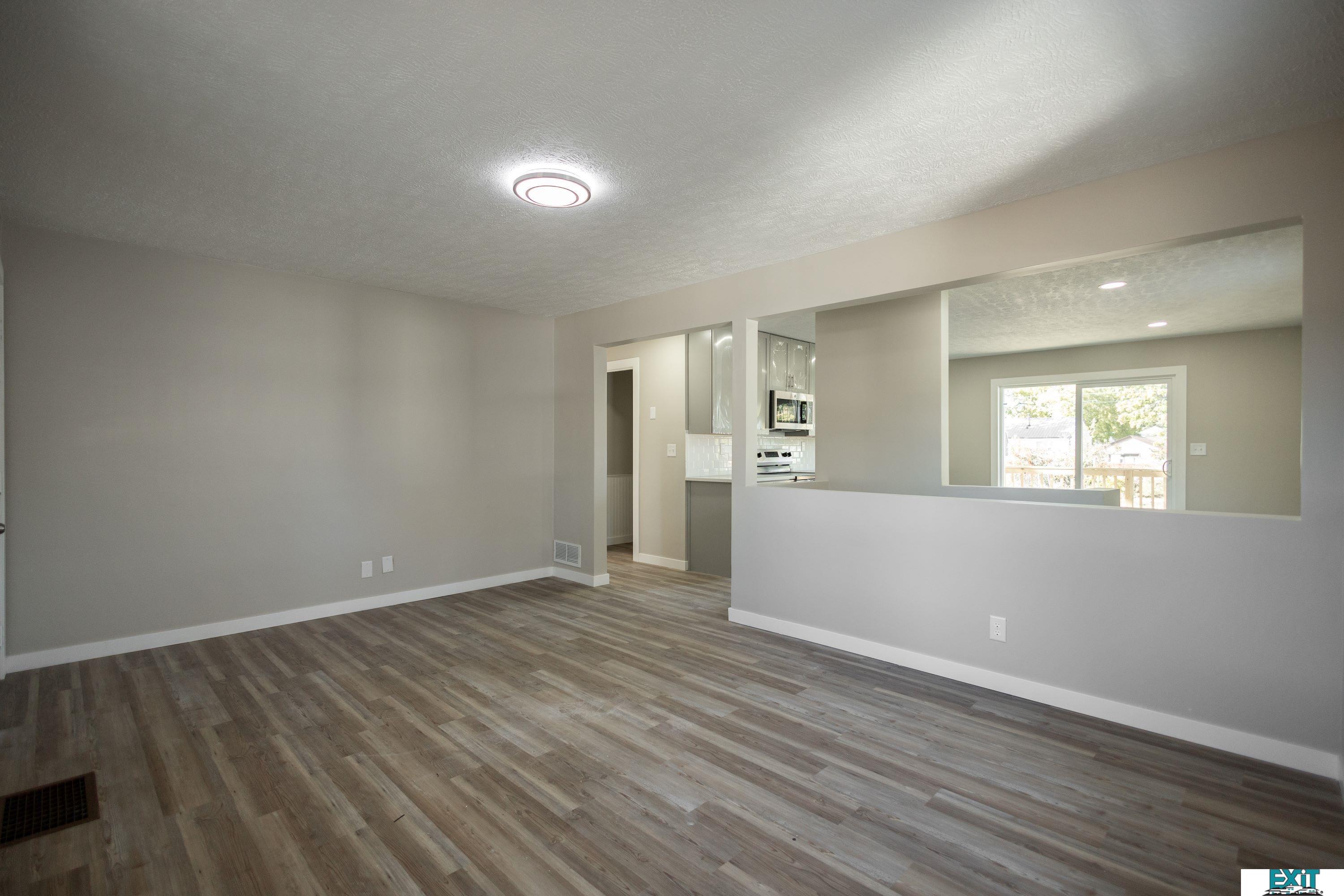2516 W Division Street, Grand Island, Nebraska image 9