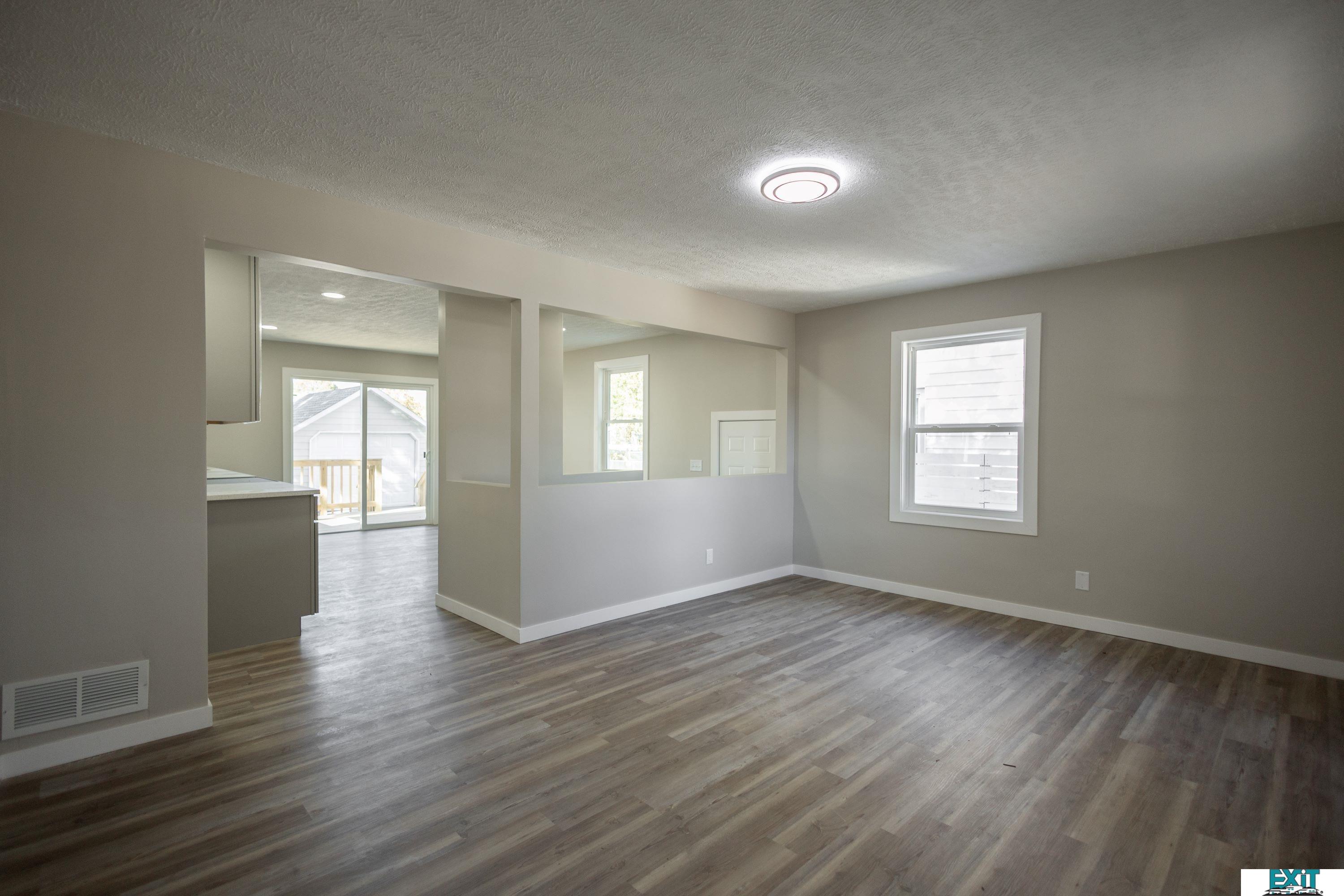 2516 W Division Street, Grand Island, Nebraska image 10