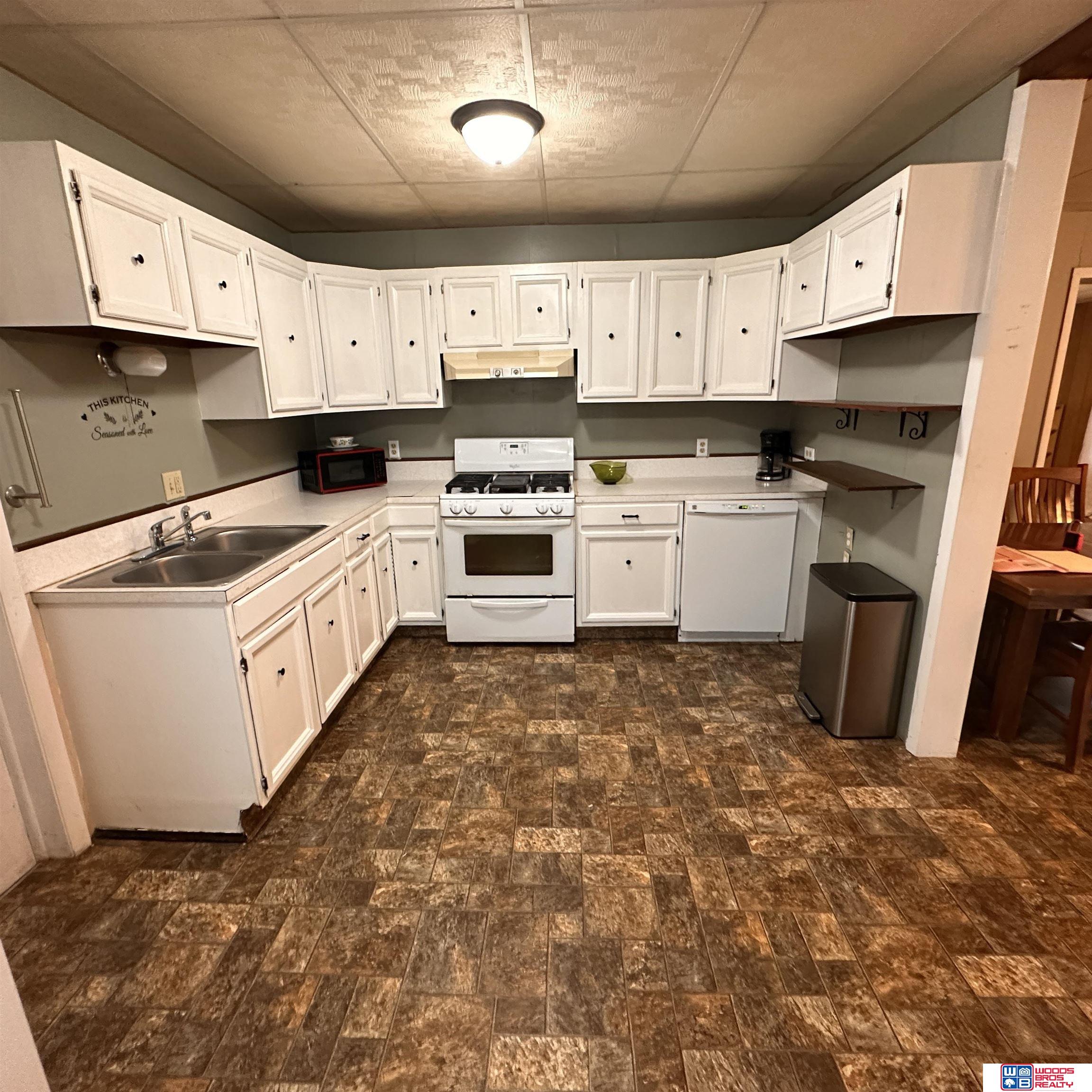 916 Lincoln Avenue, Hebron, Nebraska image 13