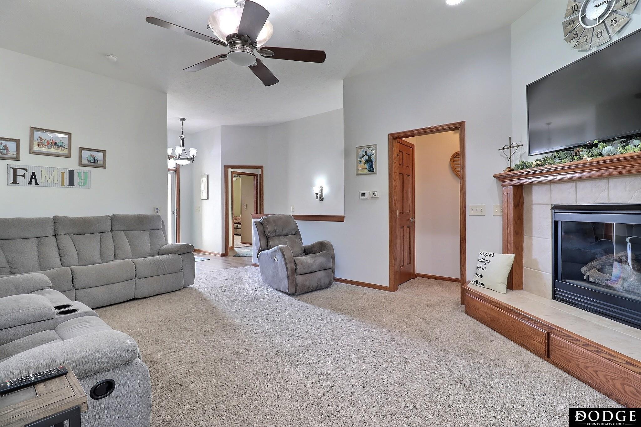 3234 Marian Lane, Fremont, Nebraska image 2