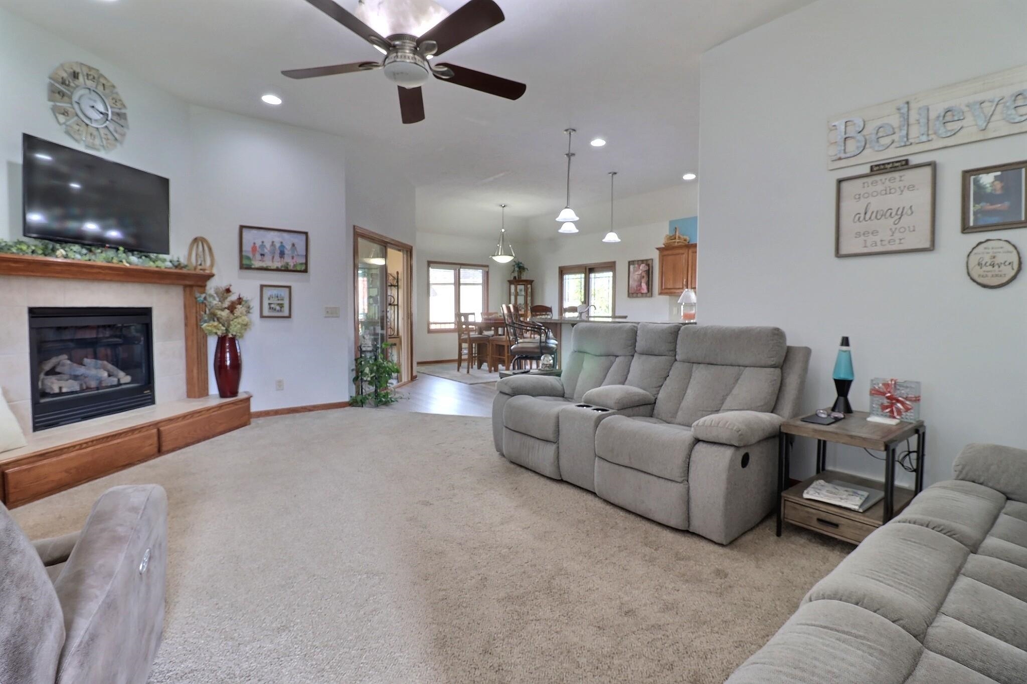 3234 Marian Lane, Fremont, Nebraska image 3
