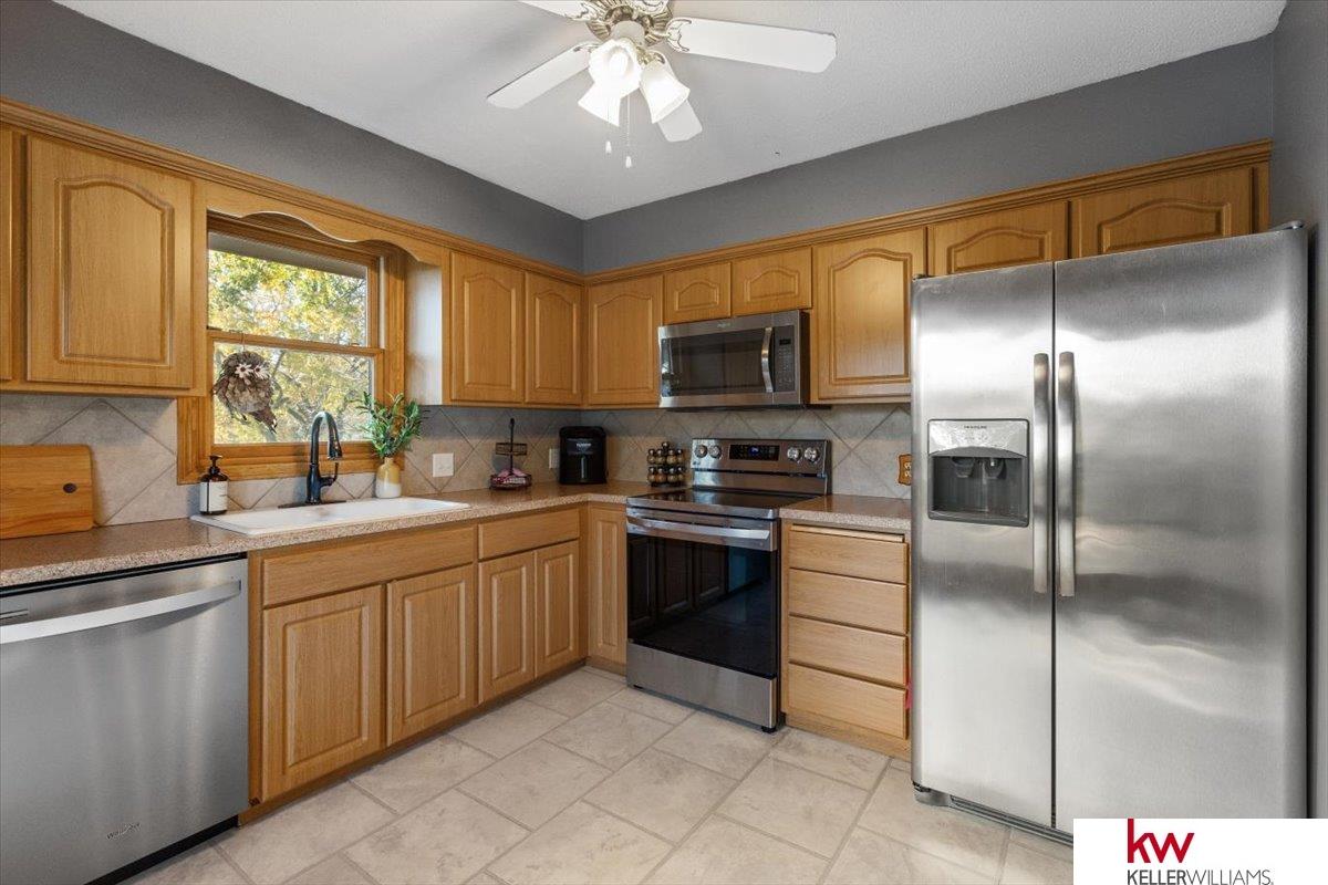 131 Upland Drive, Council Bluffs, Iowa image 13