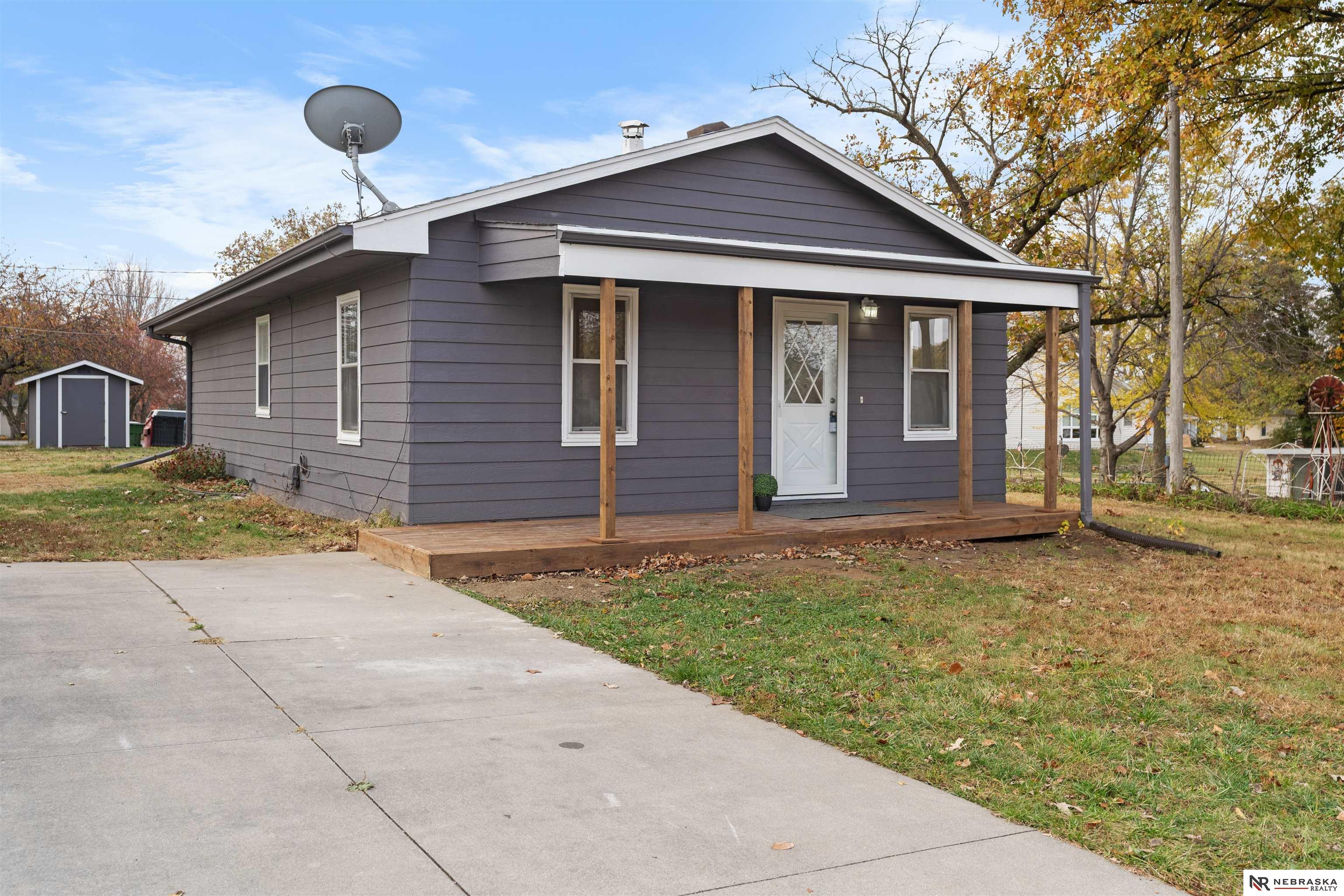 565 Cedar Street, Springfield, Nebraska image 2