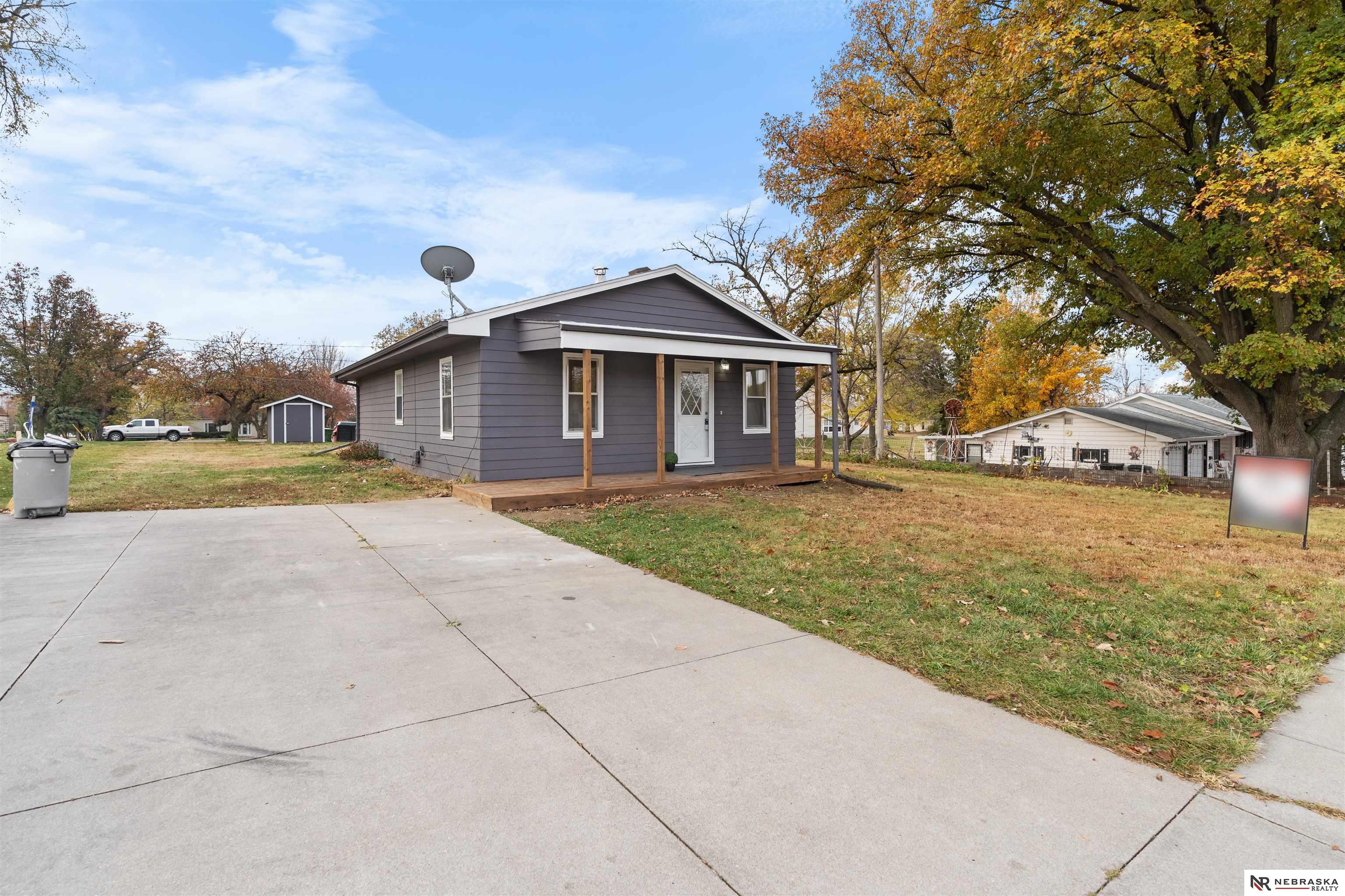 565 Cedar Street, Springfield, Nebraska image 3