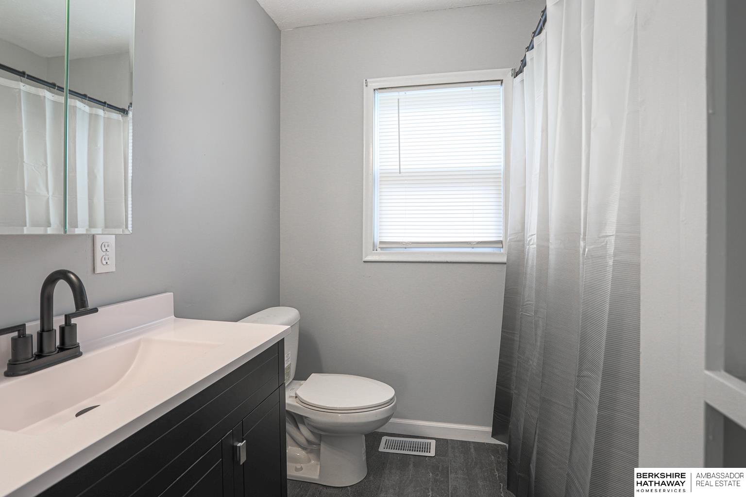 2429 Avenue G, Council Bluffs, Iowa image 14