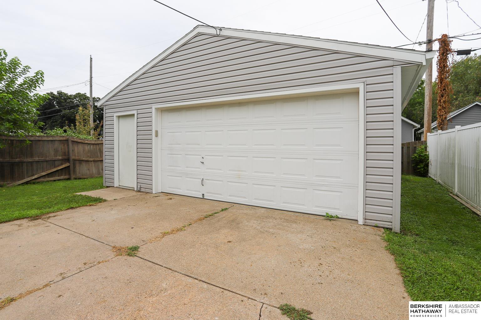 2429 Avenue G, Council Bluffs, Iowa image 4