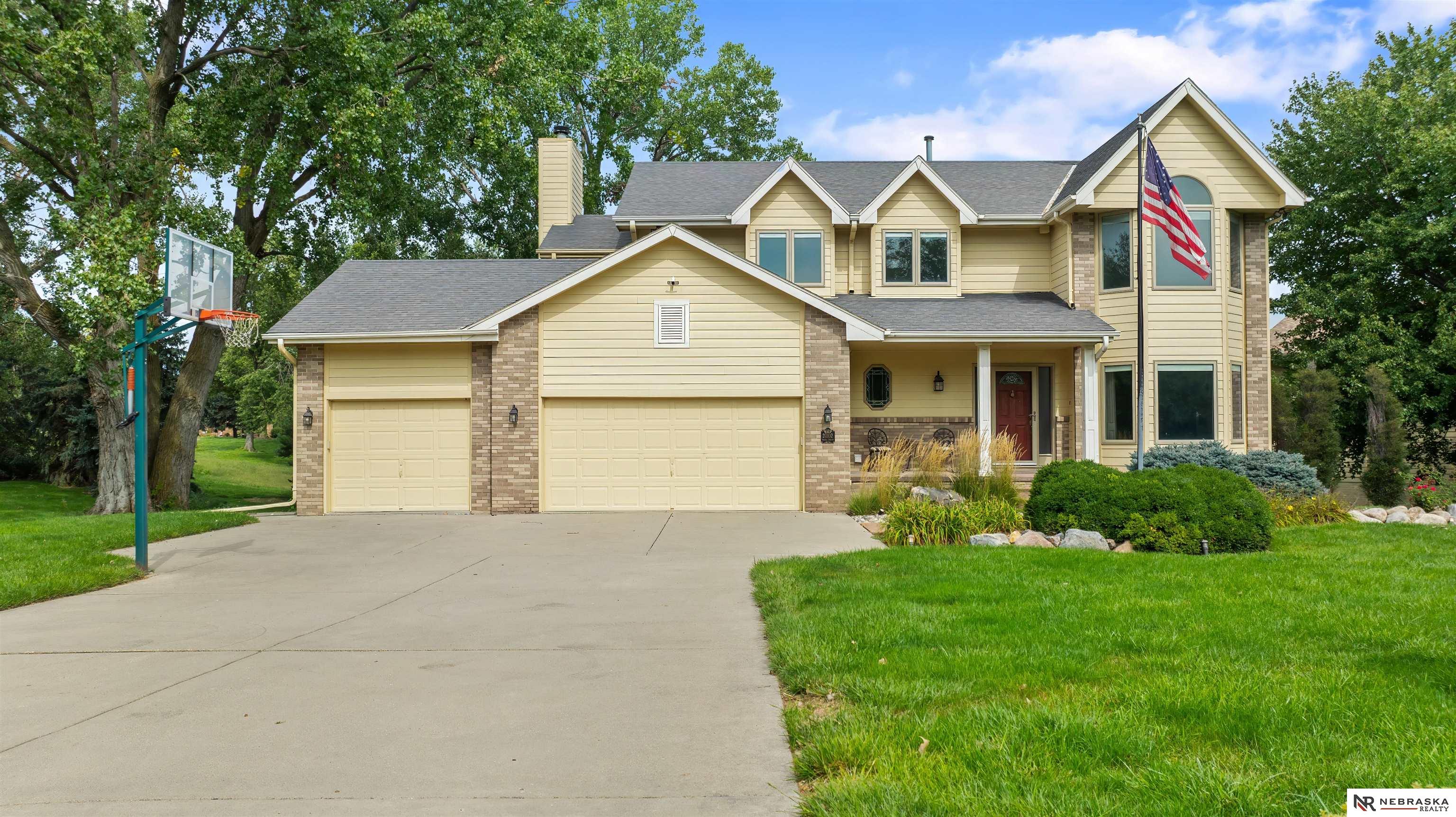 20102 Pearl Drive, Gretna, Nebraska image 1