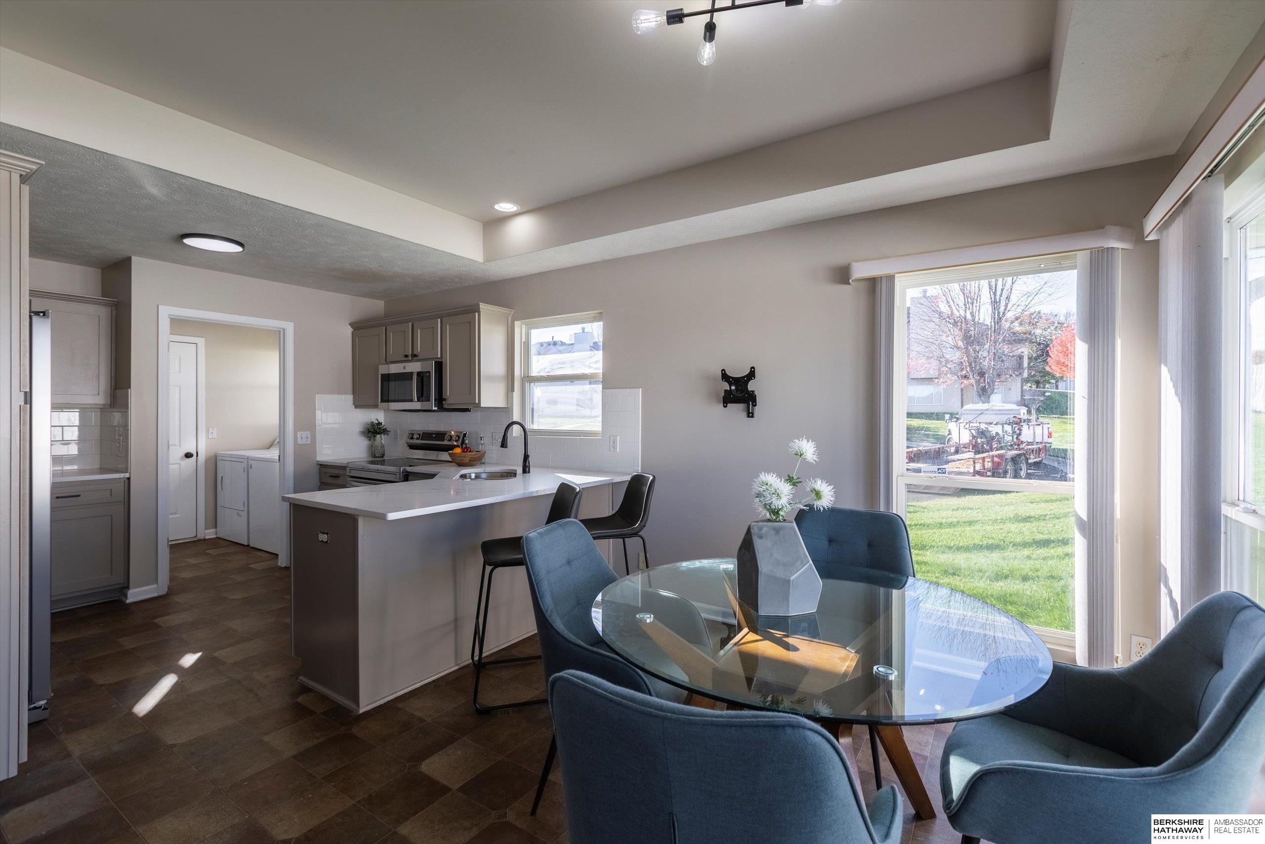 9208 Laurel Plaza, Omaha, Nebraska image 11