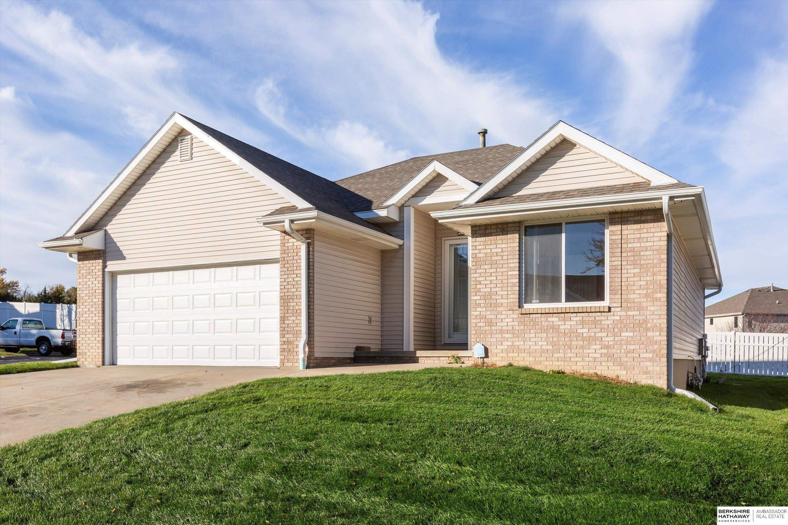 9208 Laurel Plaza, Omaha, Nebraska image 3