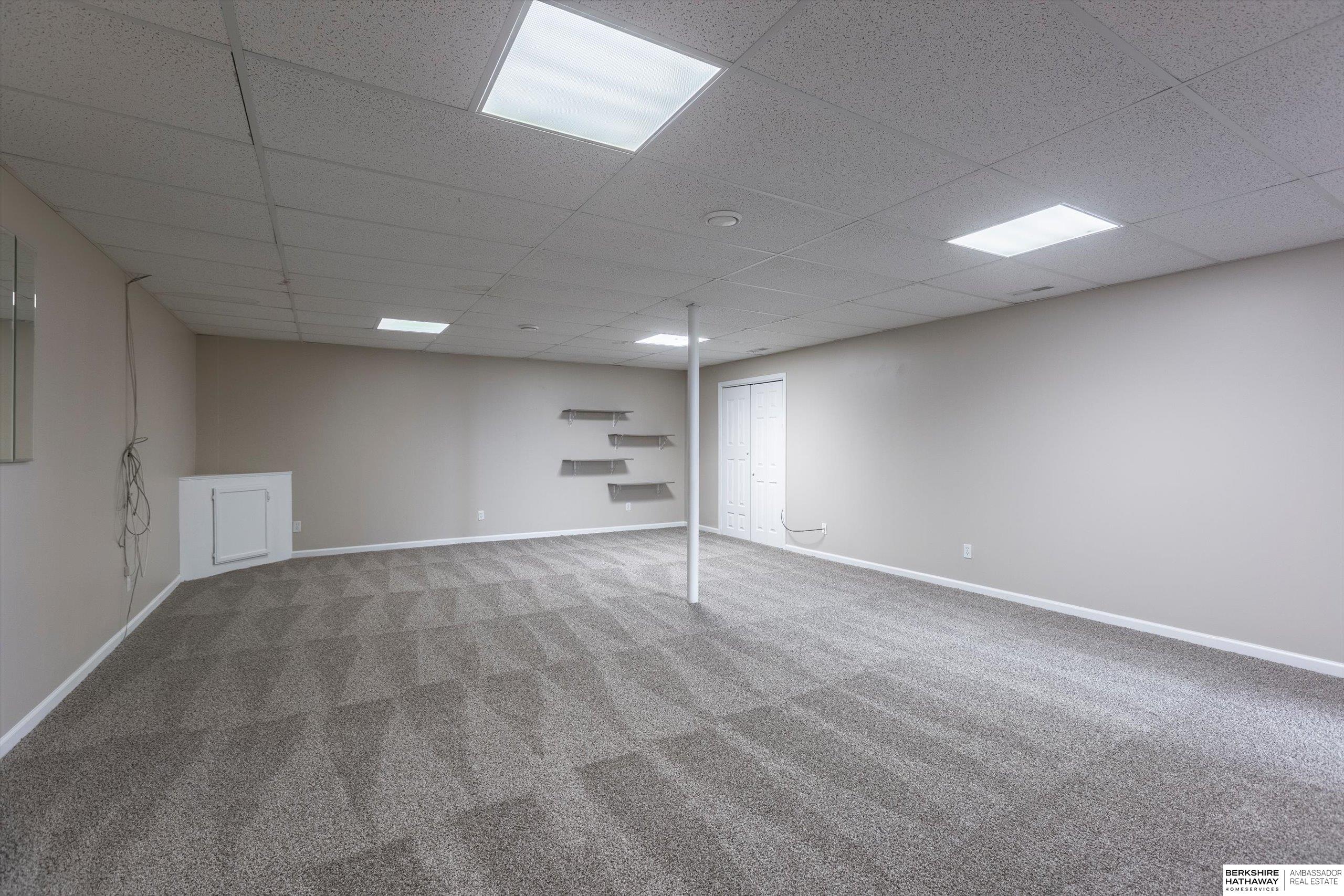 9208 Laurel Plaza, Omaha, Nebraska image 30