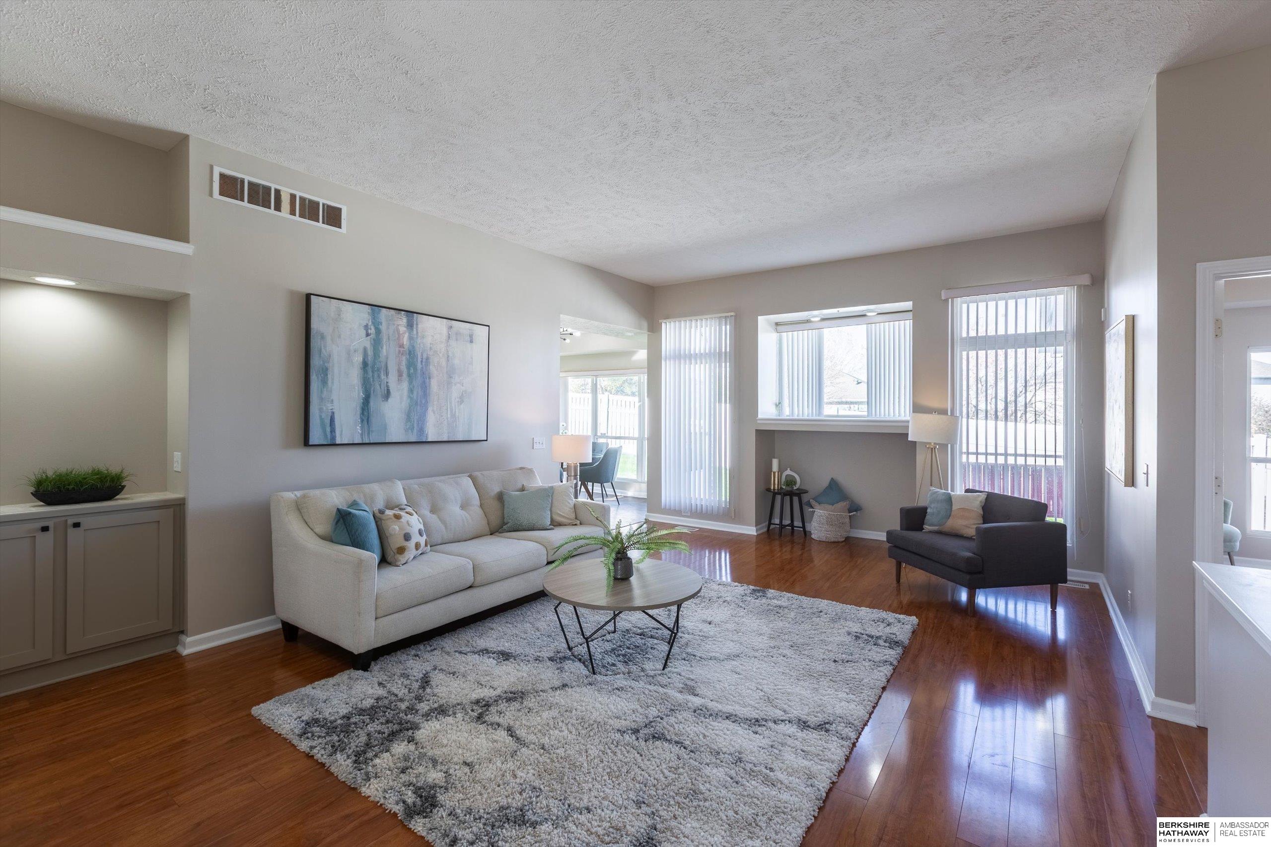 9208 Laurel Plaza, Omaha, Nebraska image 6