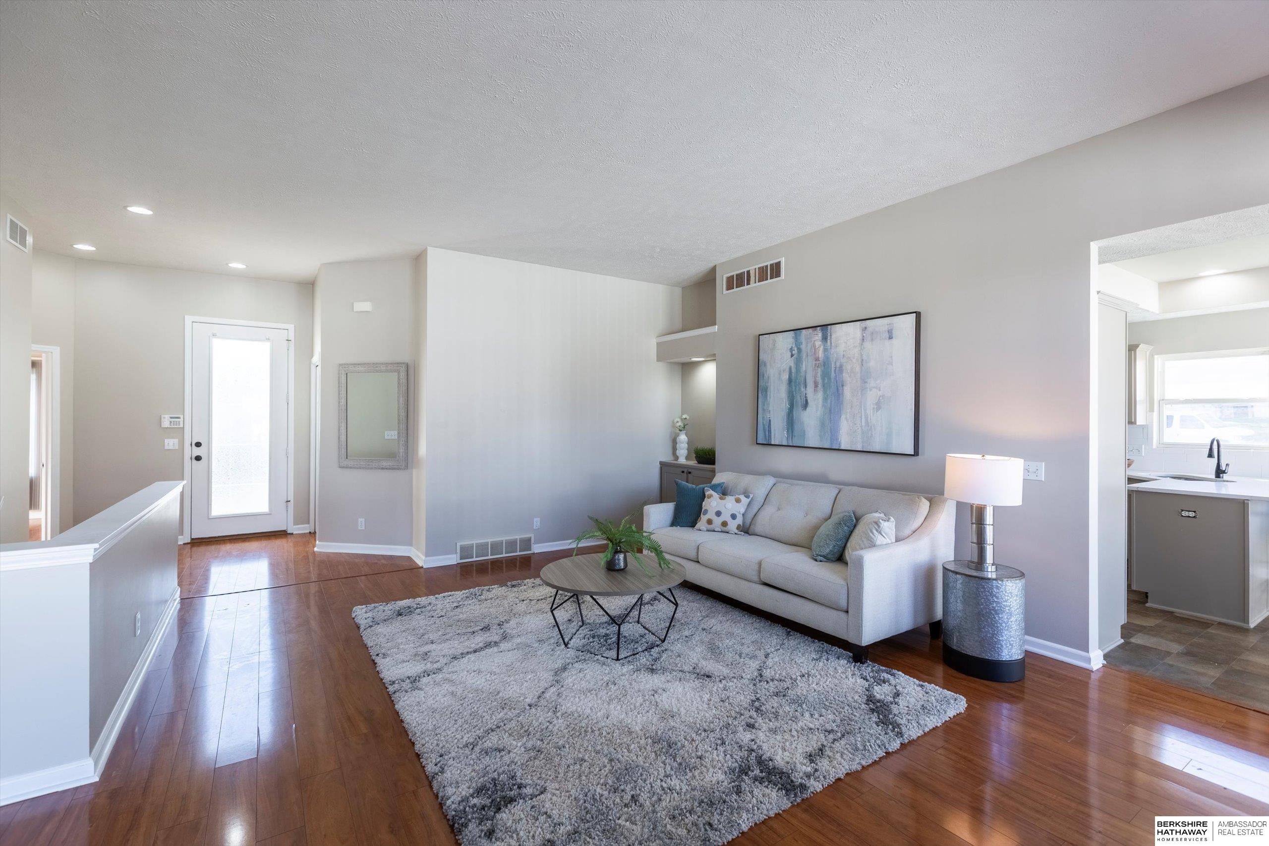 9208 Laurel Plaza, Omaha, Nebraska image 9